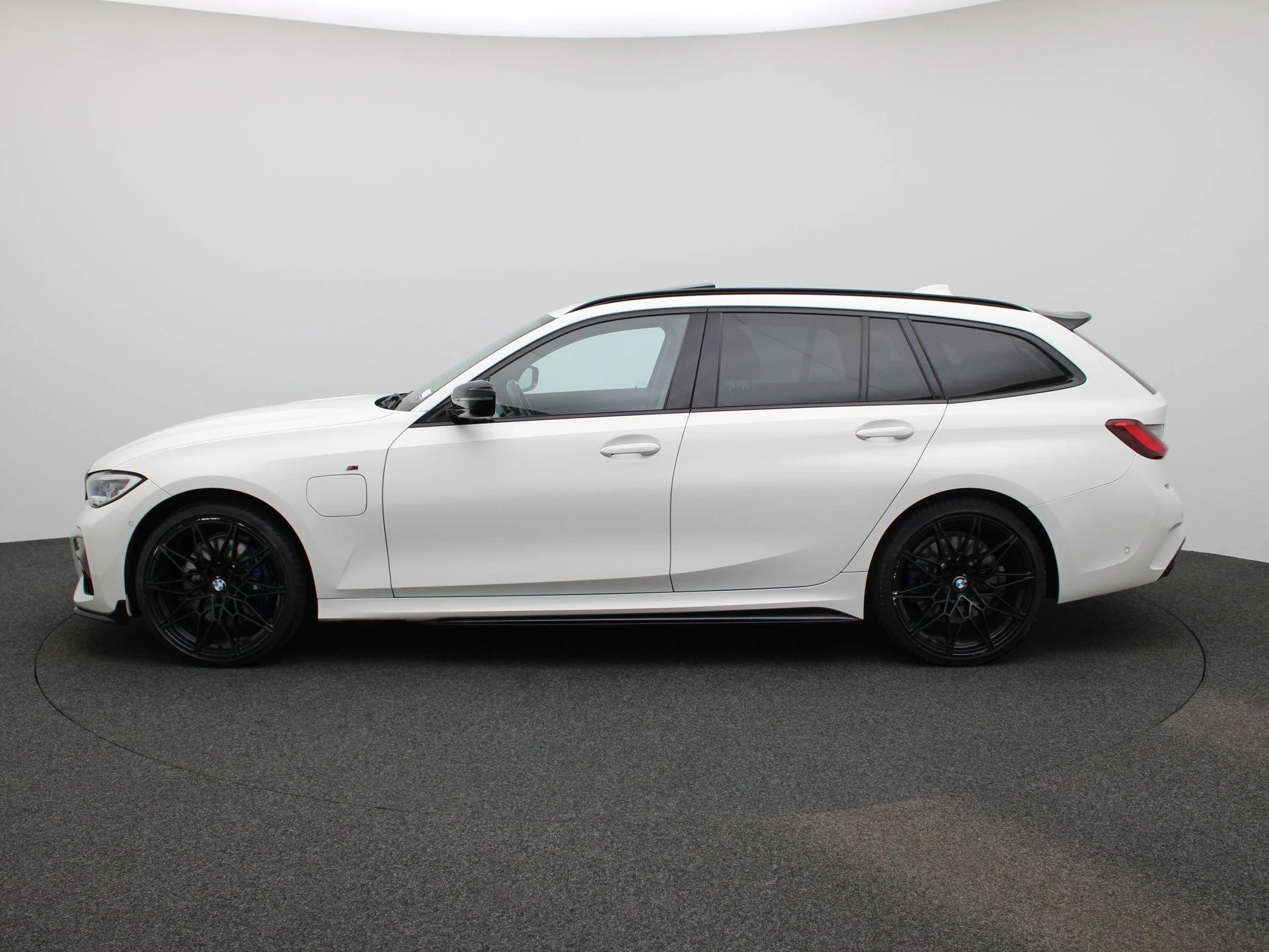 BMW-3 Serie-image-3