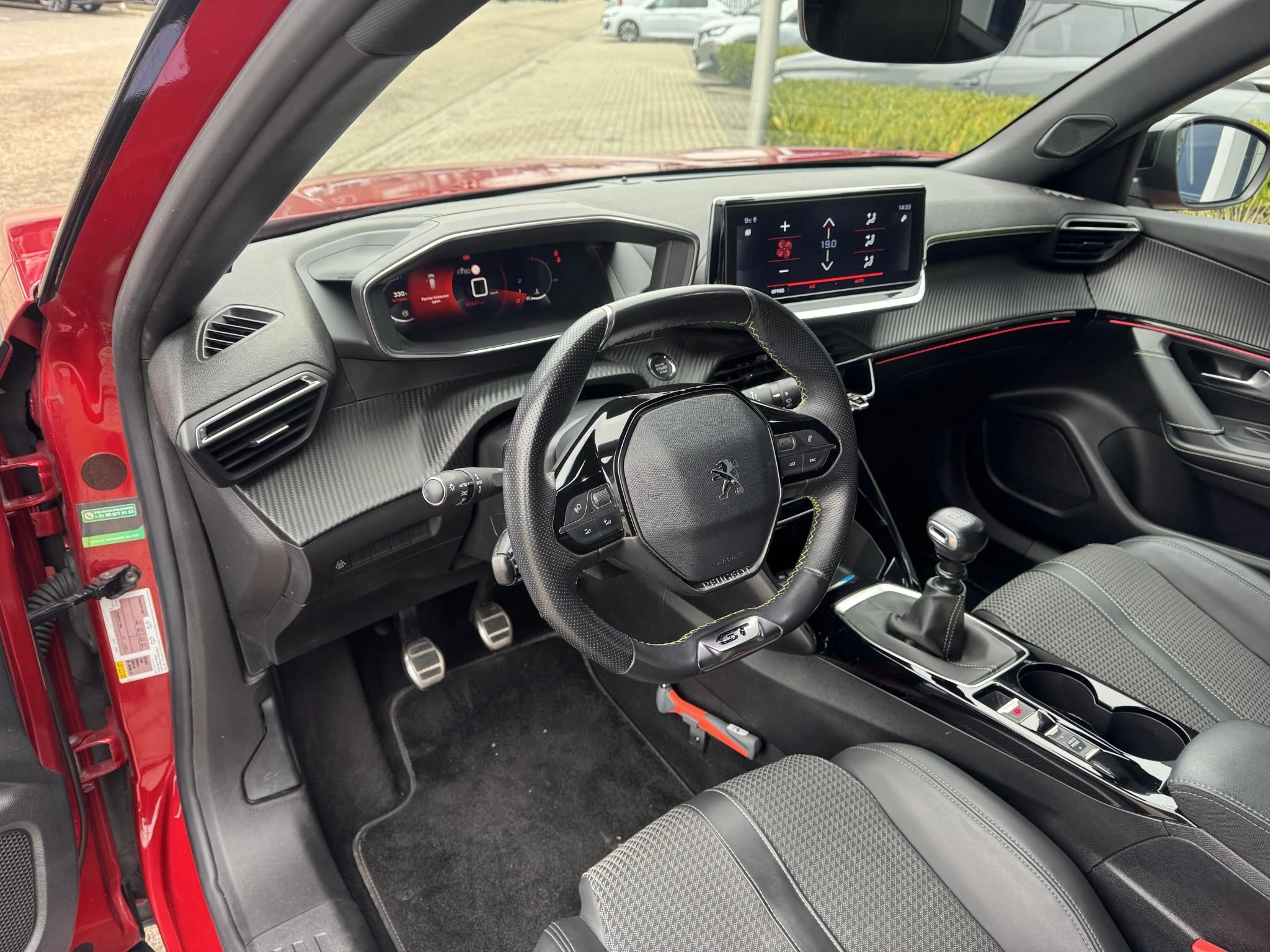Peugeot-2008-image-19