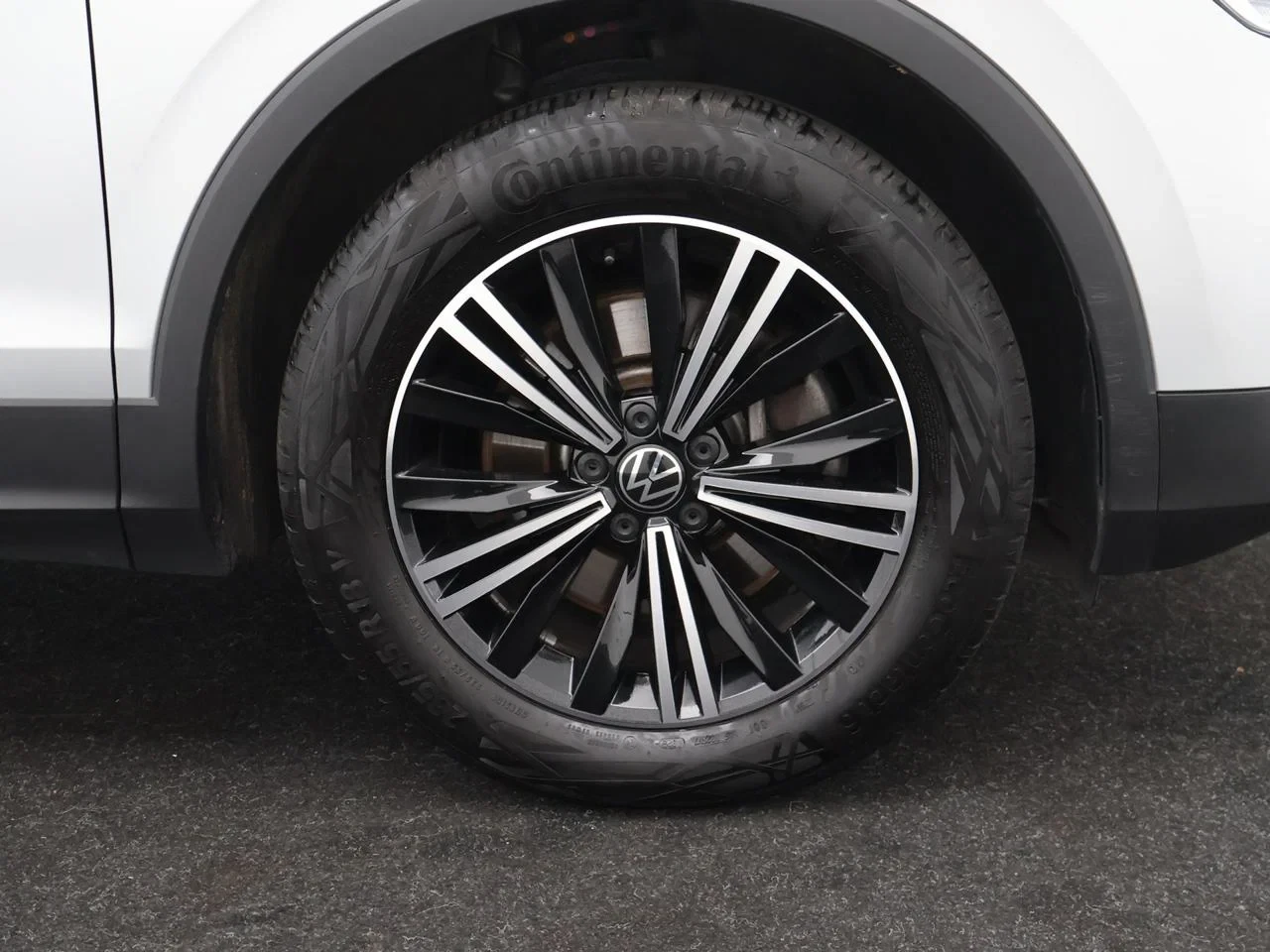 Volkswagen-Tiguan-image-4