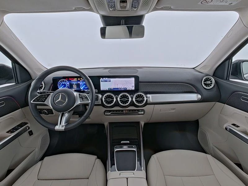 Mercedes-Benz-EQB-image-5