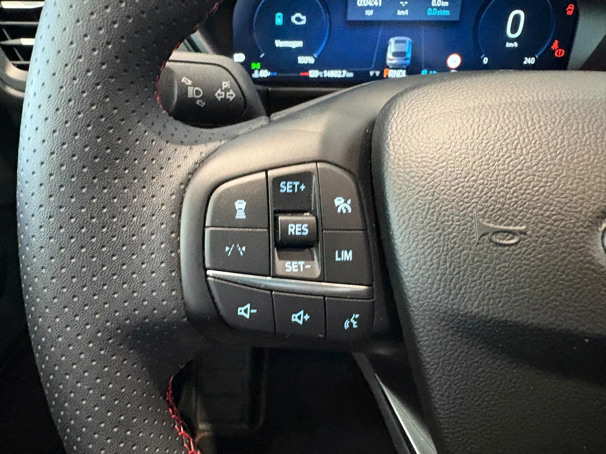 Ford-Kuga-image-23