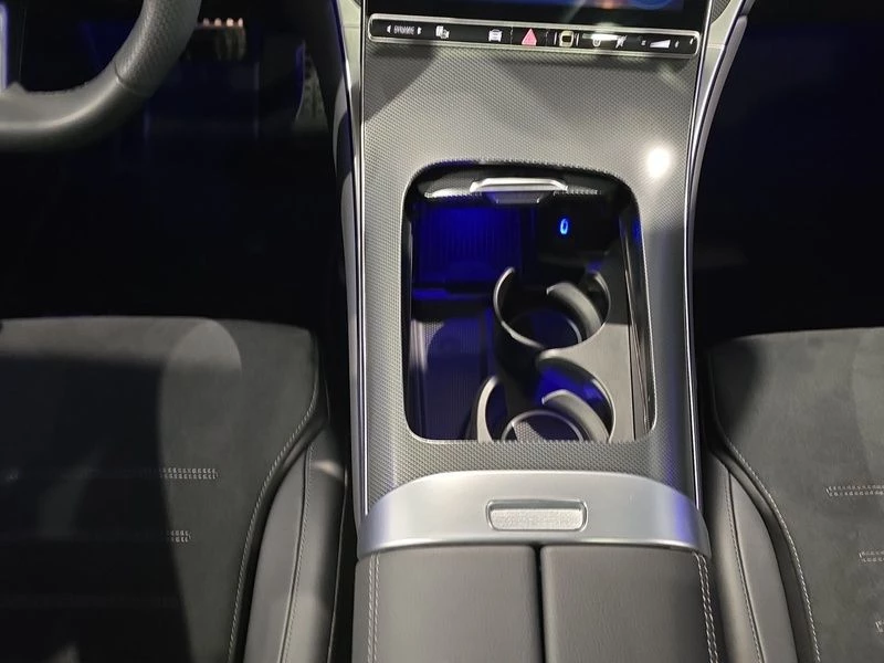 Mercedes-Benz-GLC-image-16