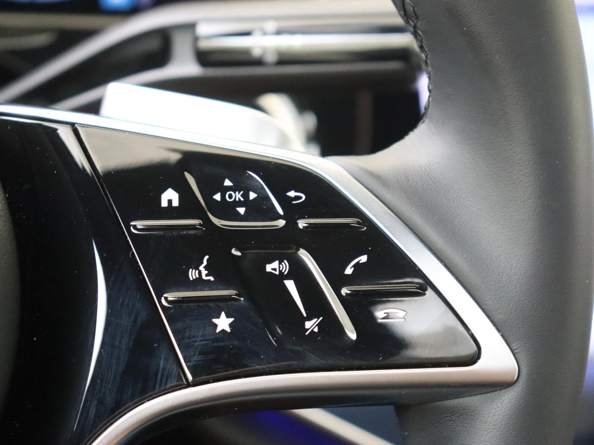 Mercedes-Benz-E-Klasse-image-13