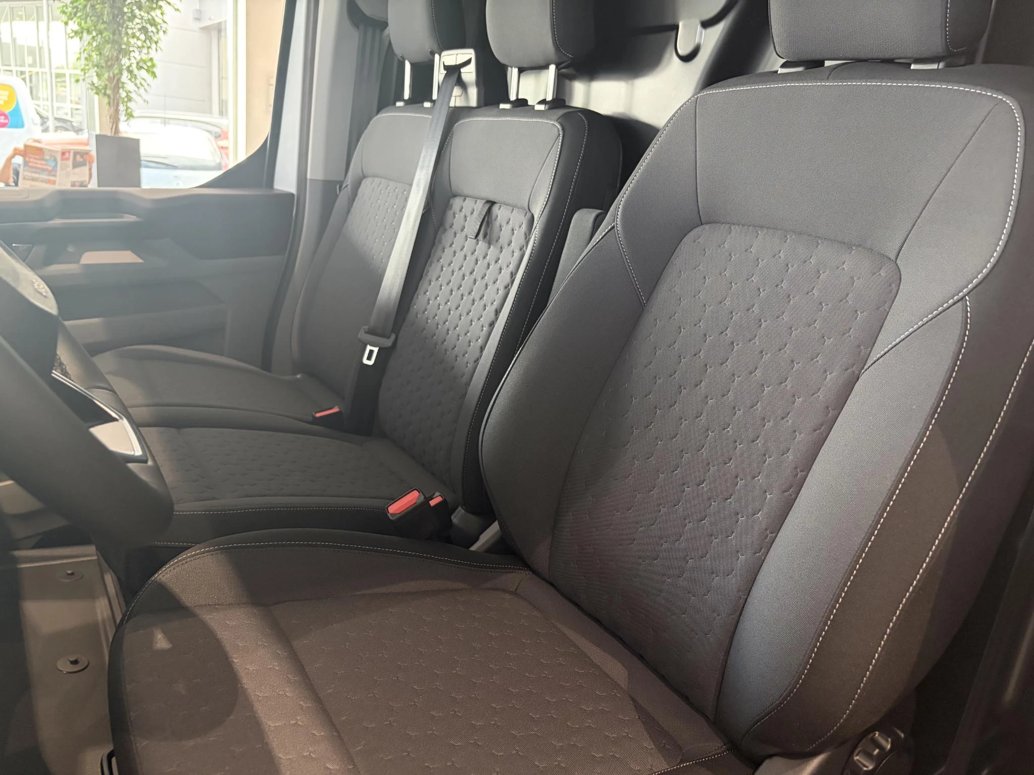 Ford E-Transit Custom 340 L2H1 Limited 71 kWh