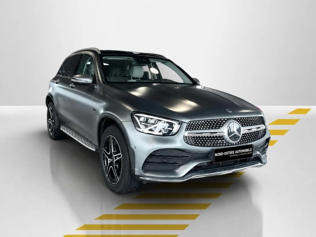 Mercedes-Benz-GLC 300 e-image-17