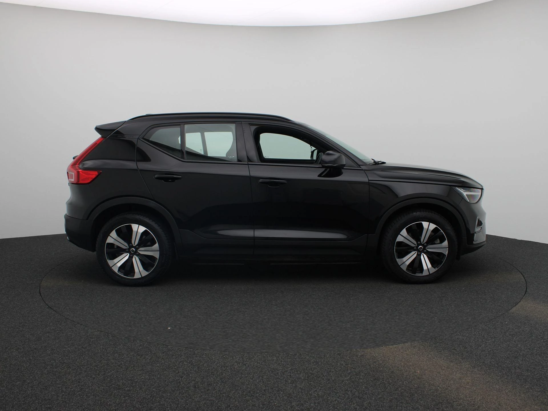 Volvo-XC40-image-6