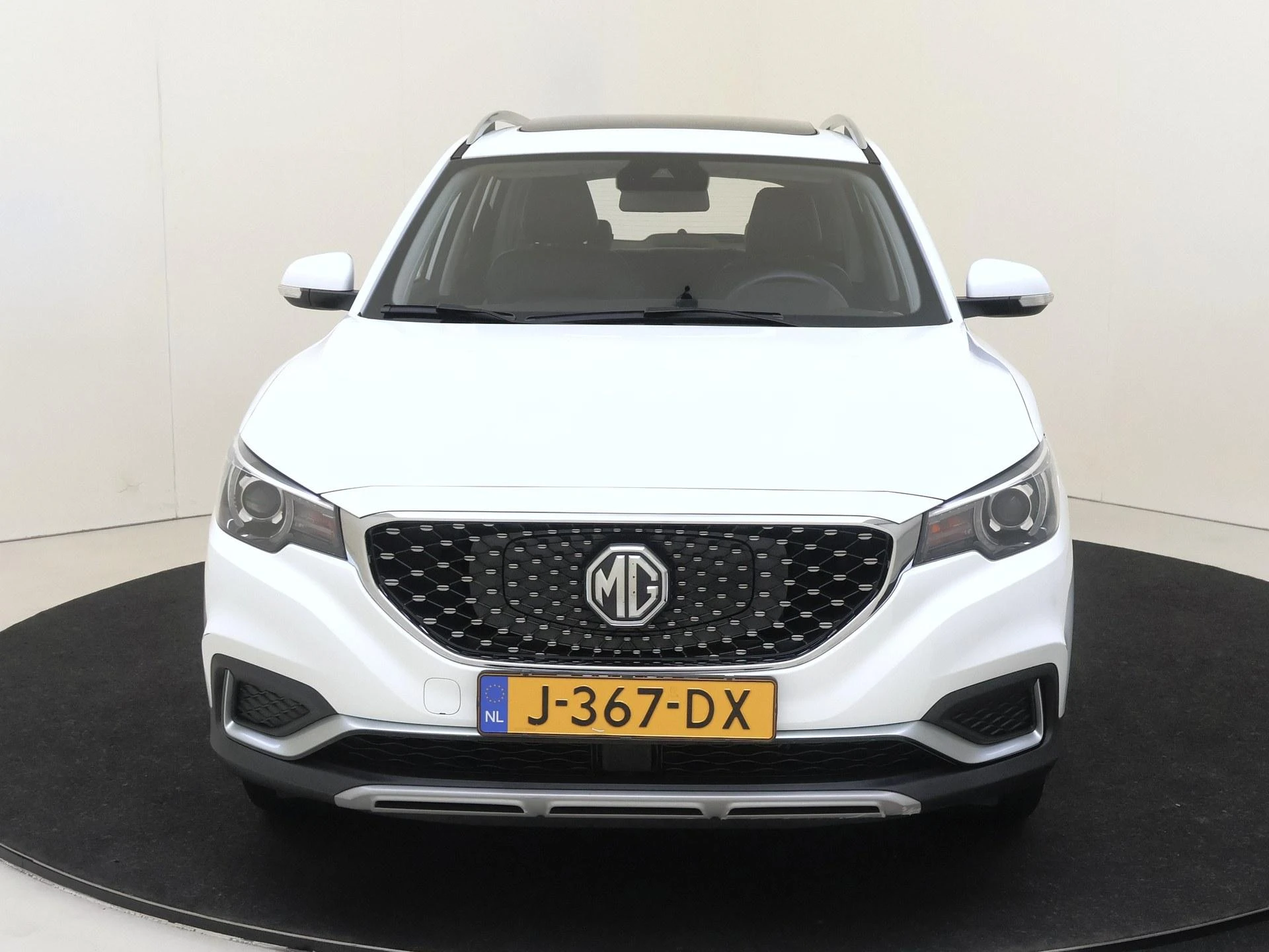 MG-ZS EV-image-2