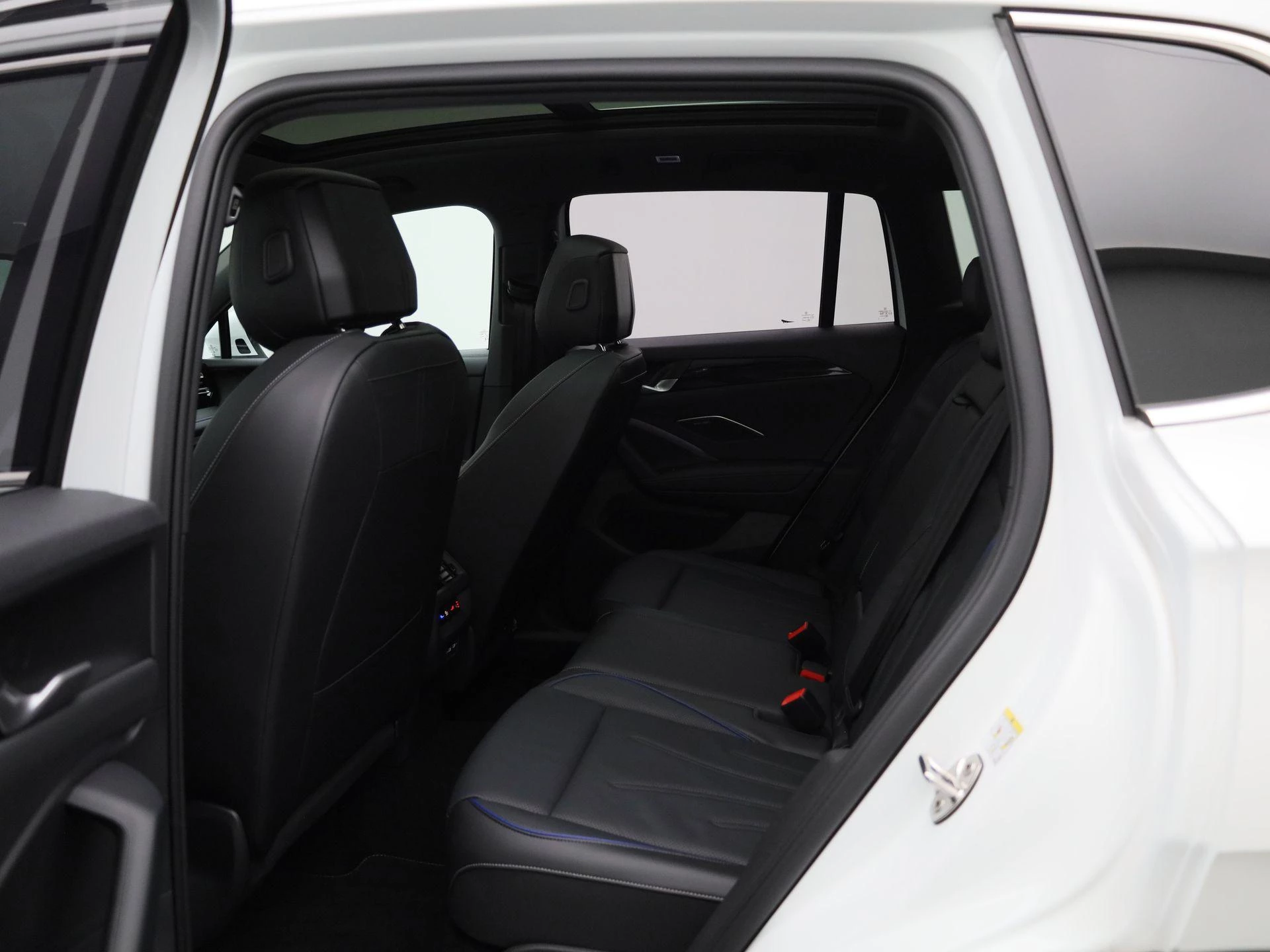 Volkswagen Tiguan 1.5 eHybrid R-Line Edition 272 PK |