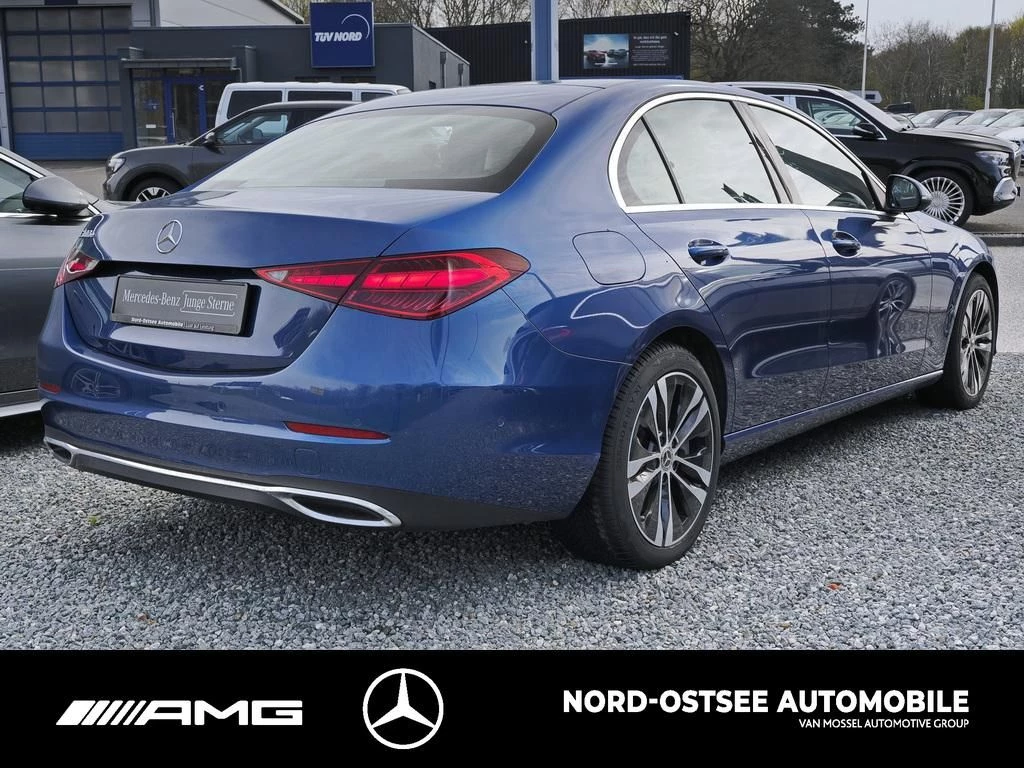 Mercedes-Benz C-Klasse 300 e AVANTGARDE NAVI KAMERA LED KEYLESS TEMPO AVANTGARDE