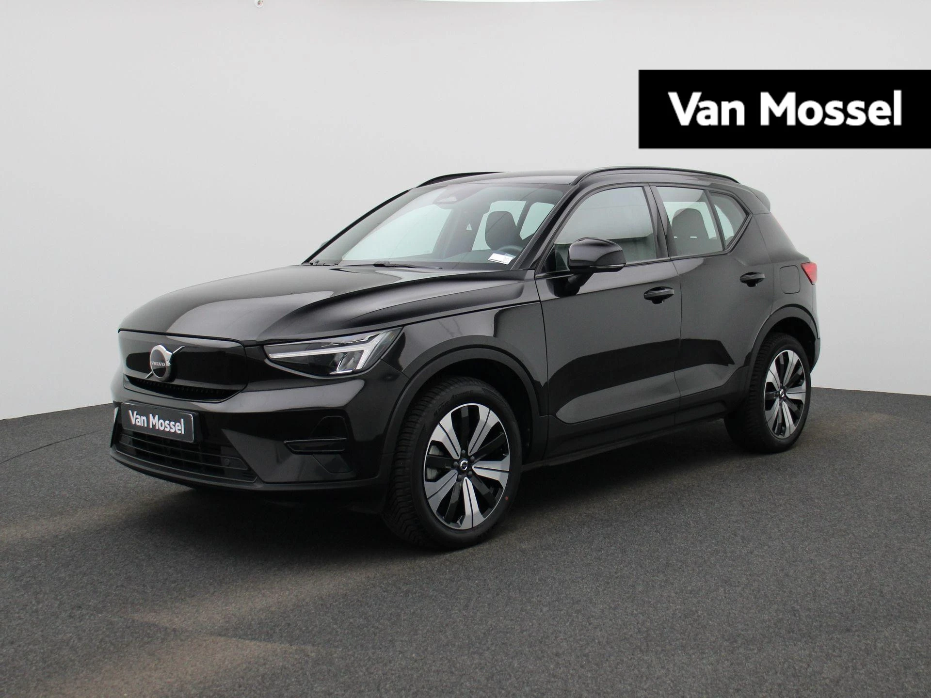 Volvo-XC40-image-0