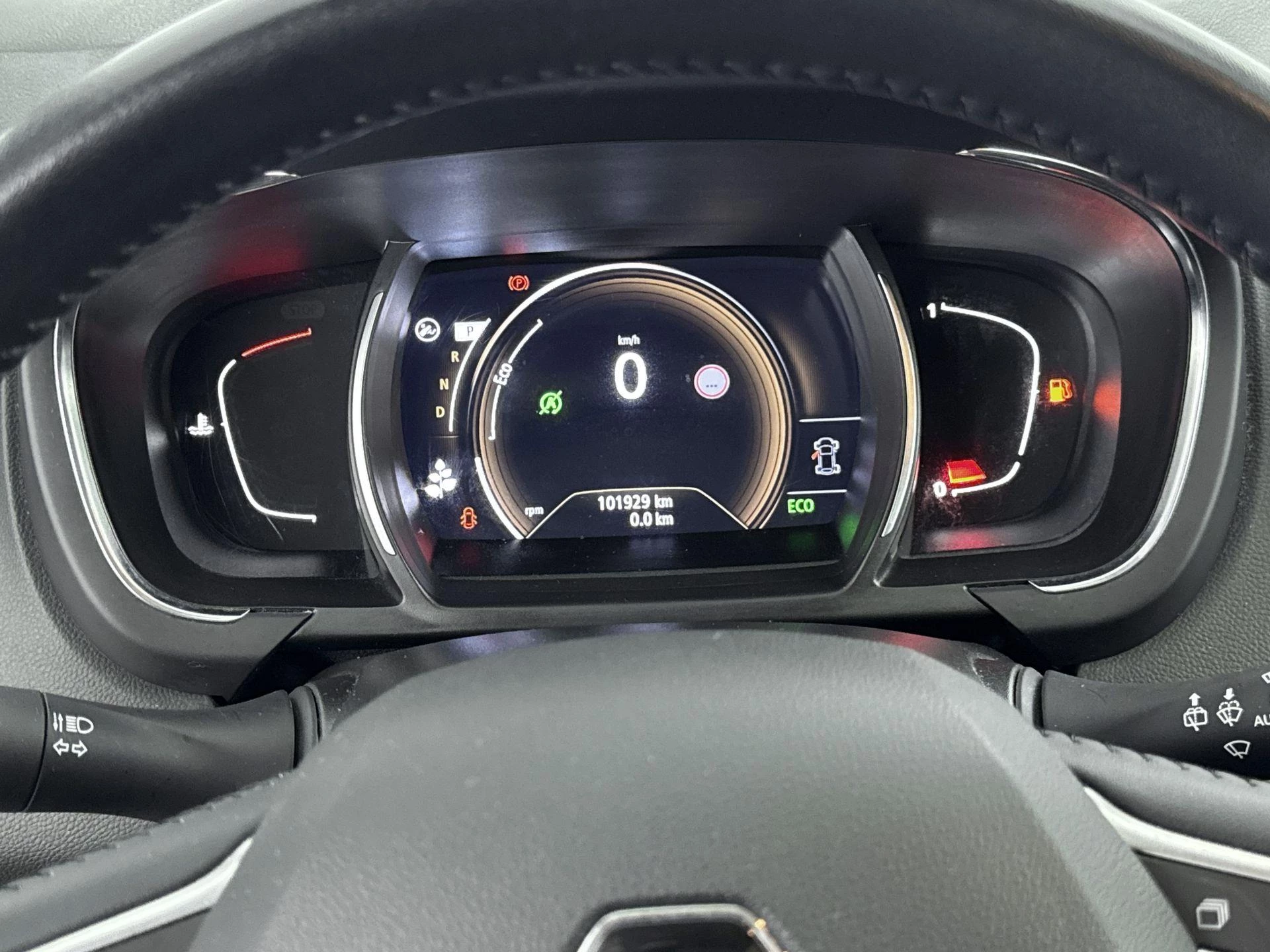 Renault-Grand Scénic-image-8