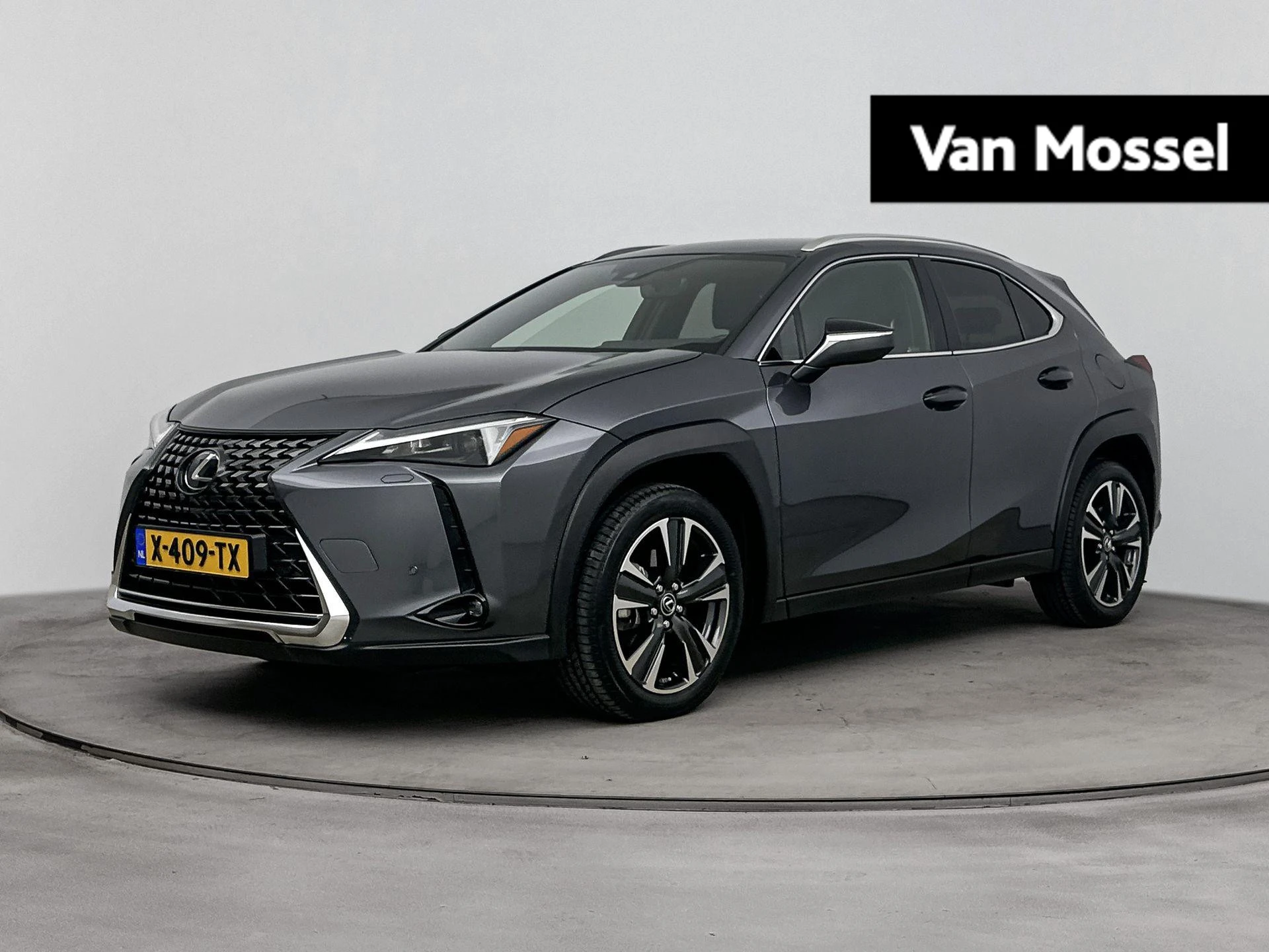 Lexus-UX-image-0