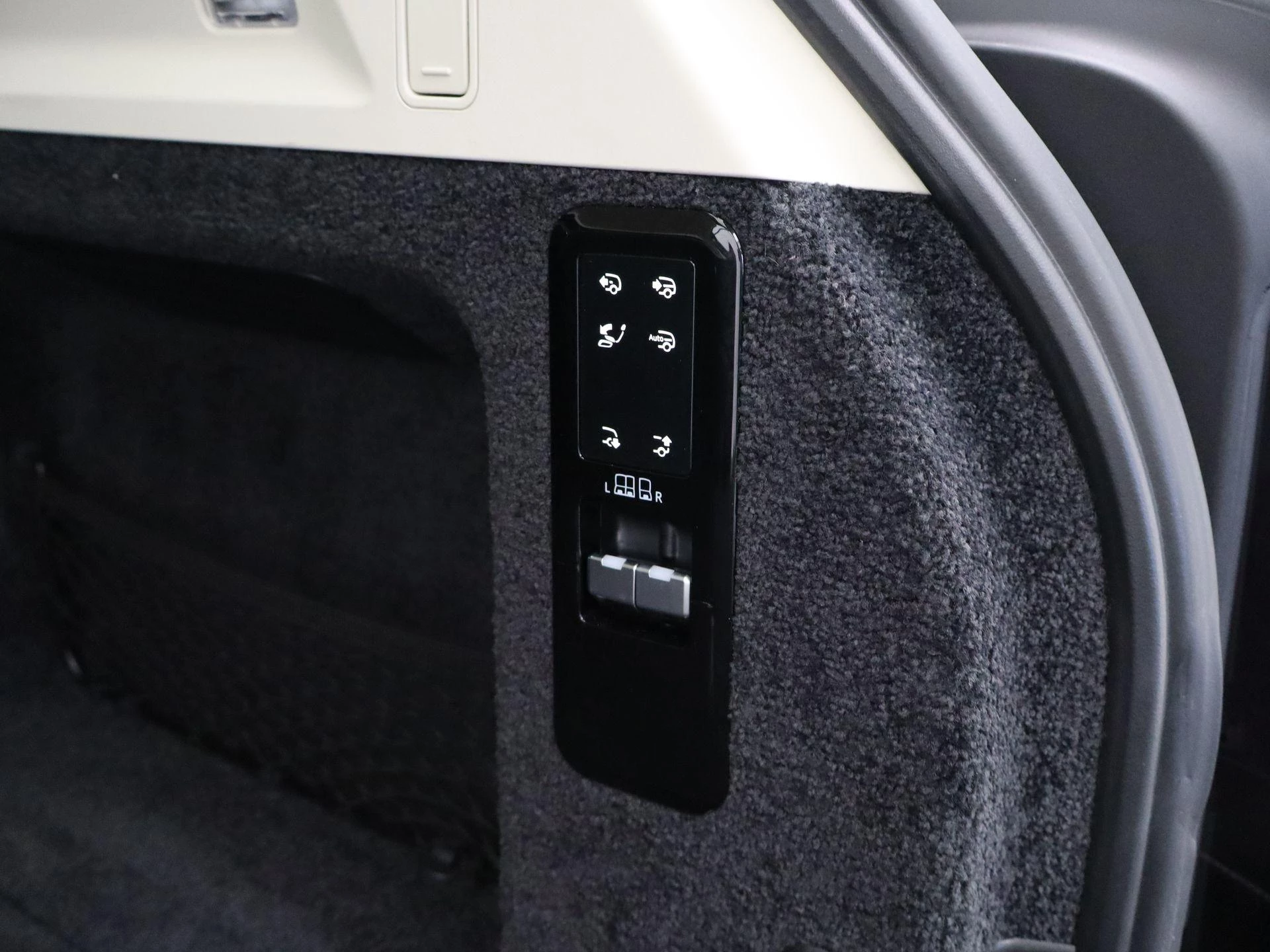 Land Rover Range Rover 3.0 P510e SV PHEV