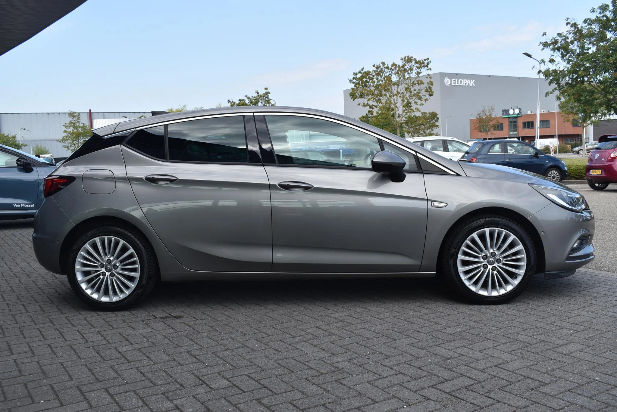 Opel-Astra-image-3