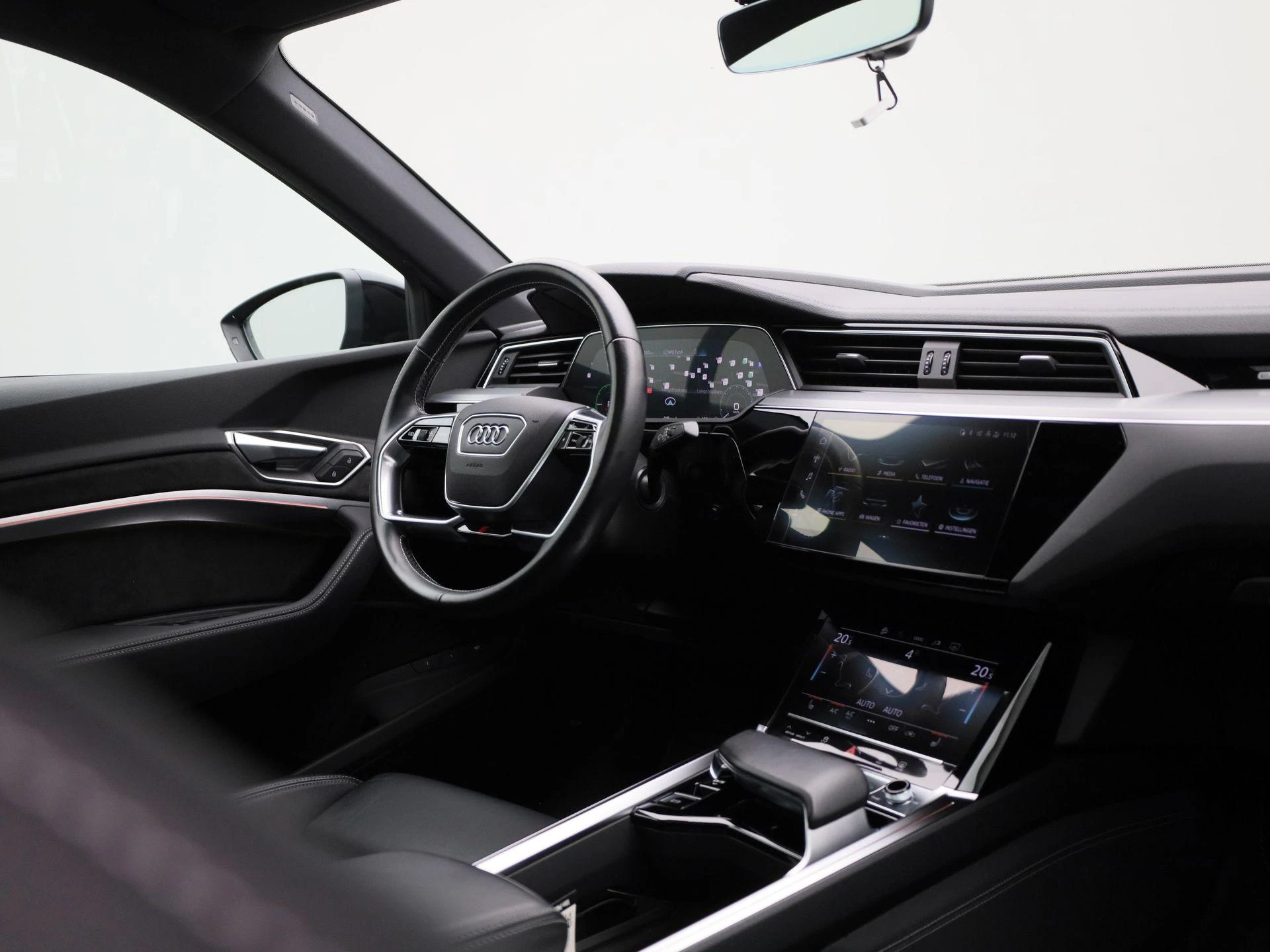 Audi-e-tron-image-44