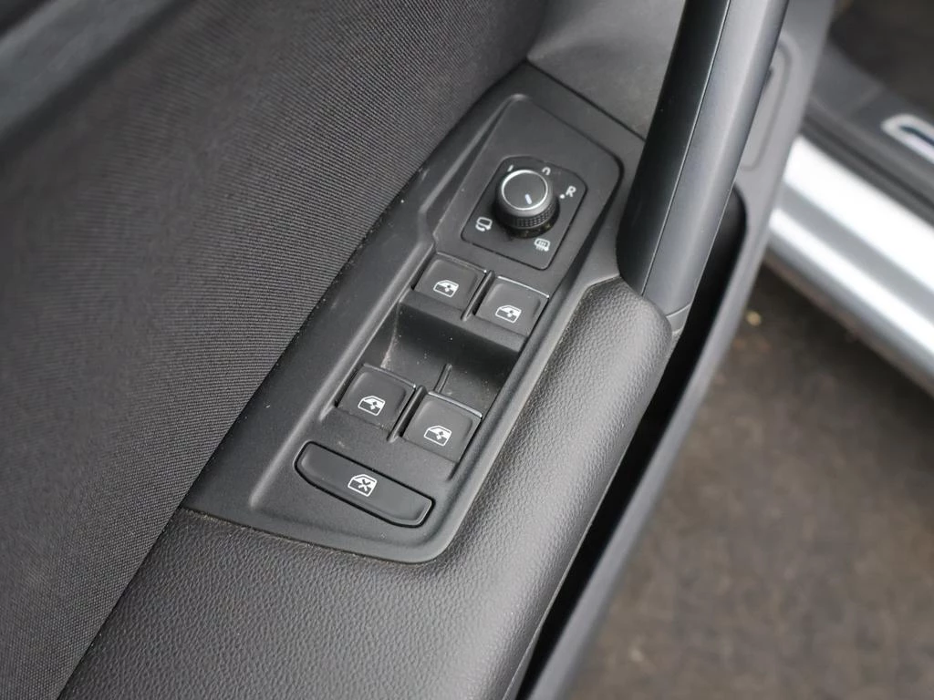 Volkswagen Tiguan eHybrid Tiguan Elegance PHEV 1.4TSI eHybrid 245PK *AUTOMAAT*CAMERA*TREKHAAK*ALCANTARA*ACC*PDC*...*