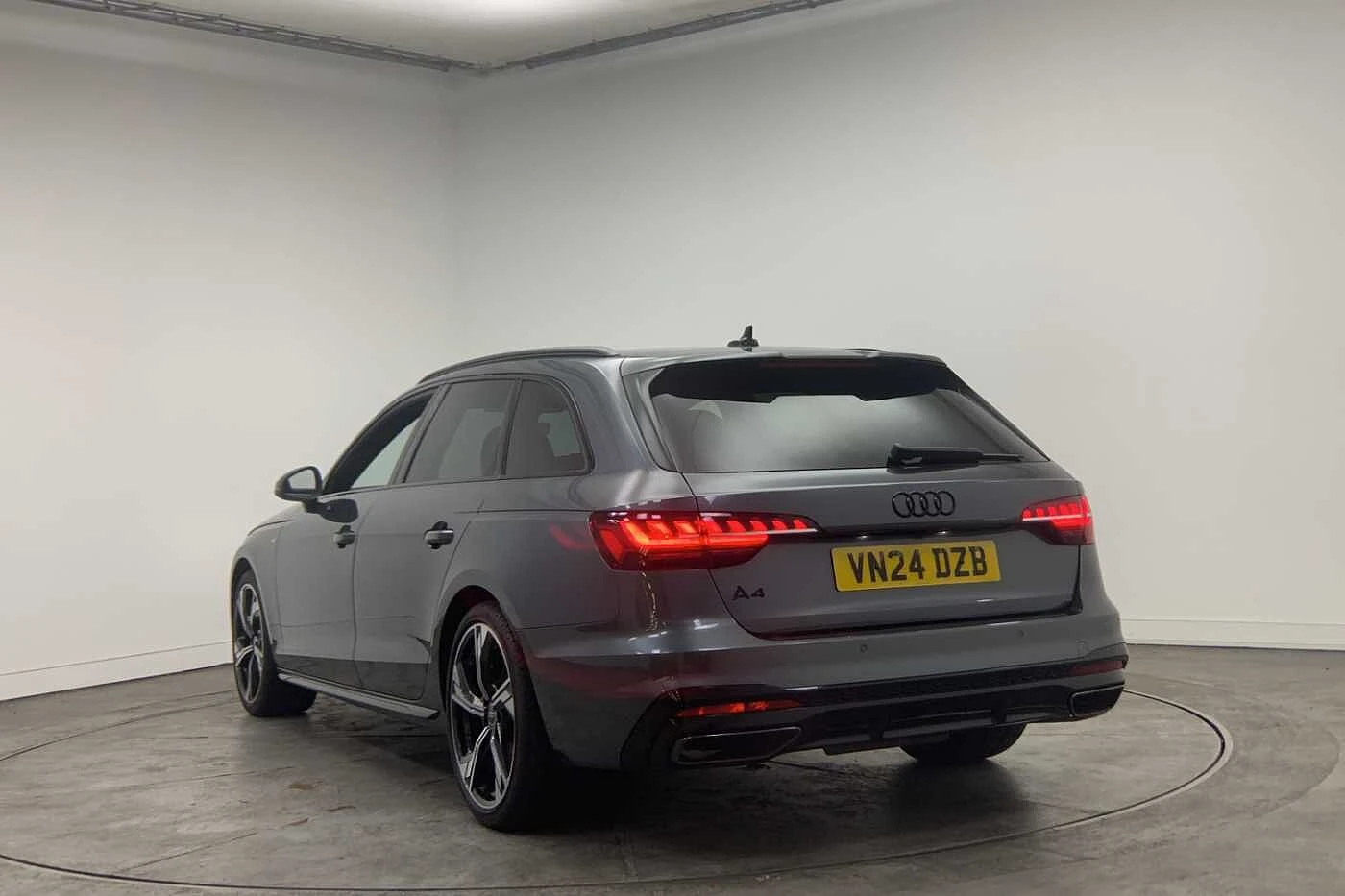 Audi-A4-image-2