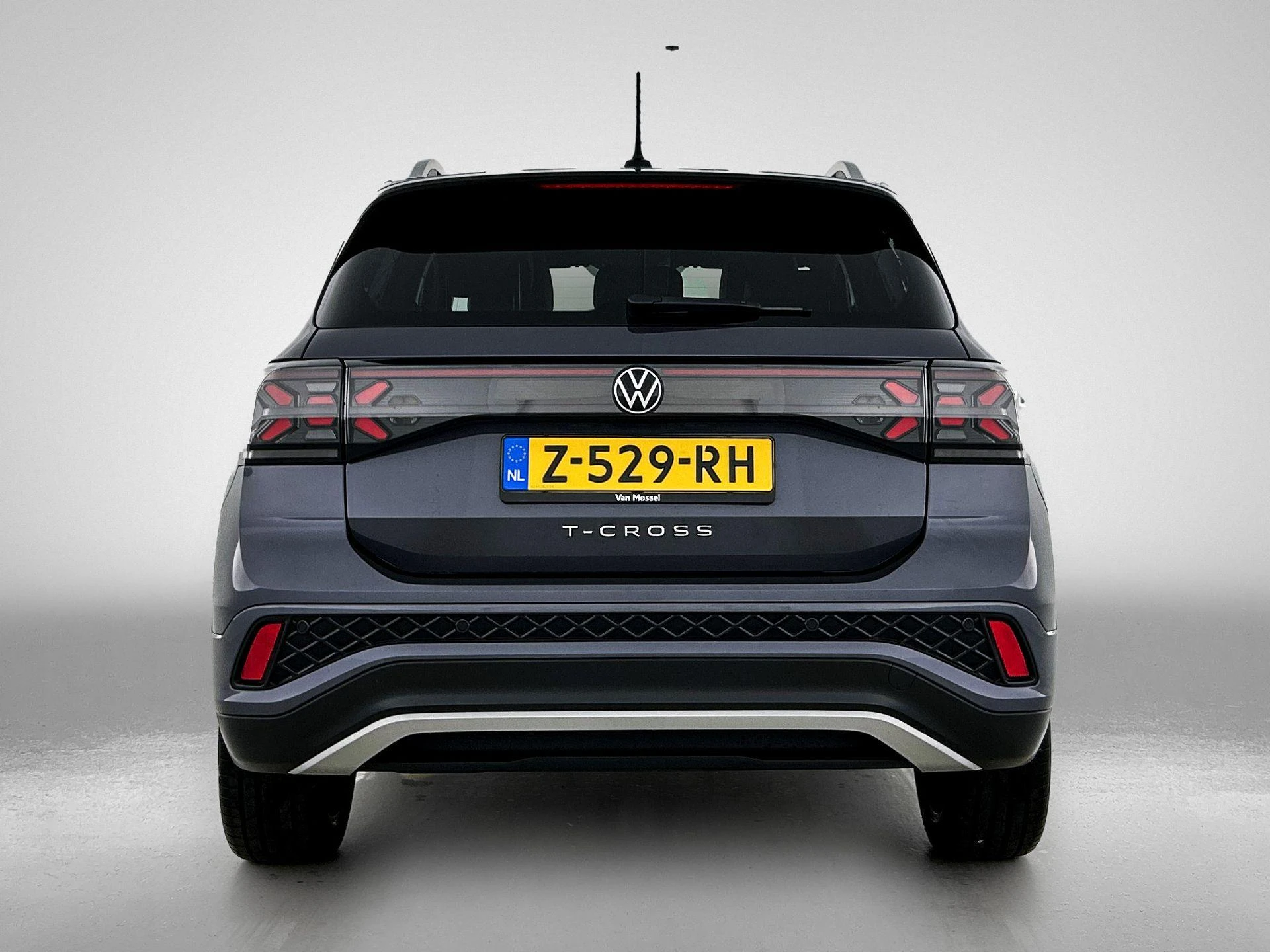 Volkswagen-T-Cross-image-2