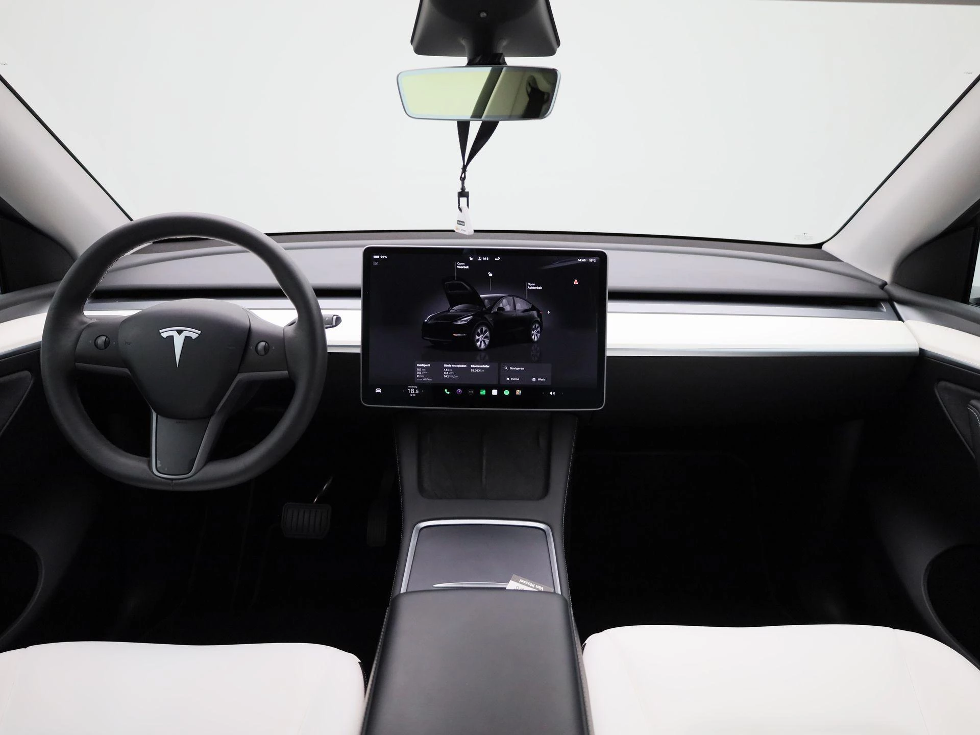 Tesla-Model Y-image-39
