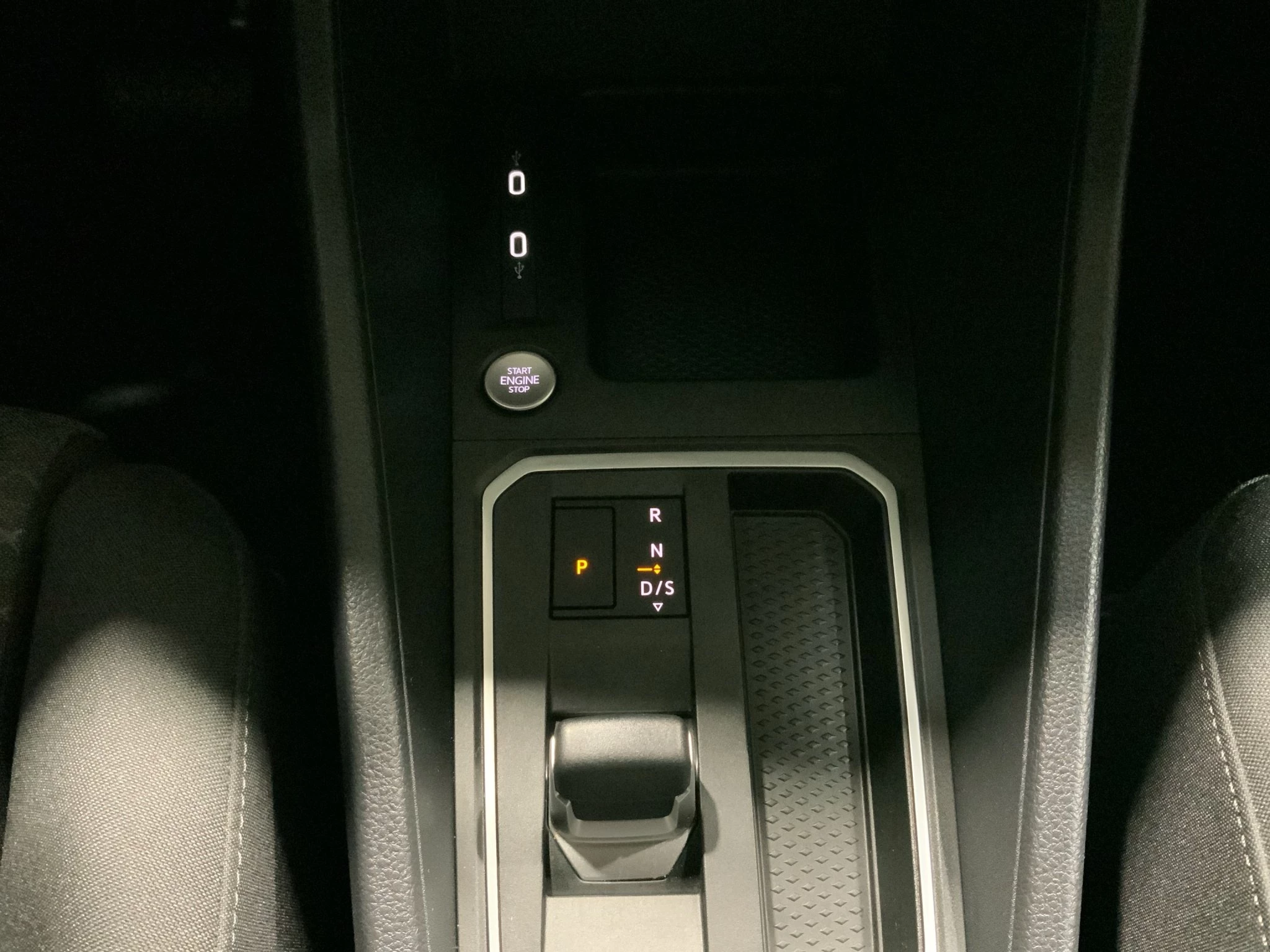 Ford Tourneo Connect Grand Titanium Aut.*AHK*ACC*KAM*NAVI*SHZ