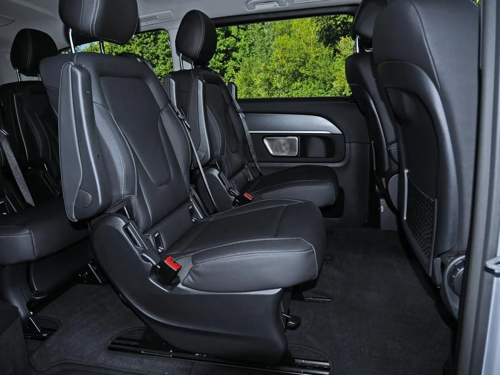 Mercedes-Benz-V-Klasse 220 d-image-13