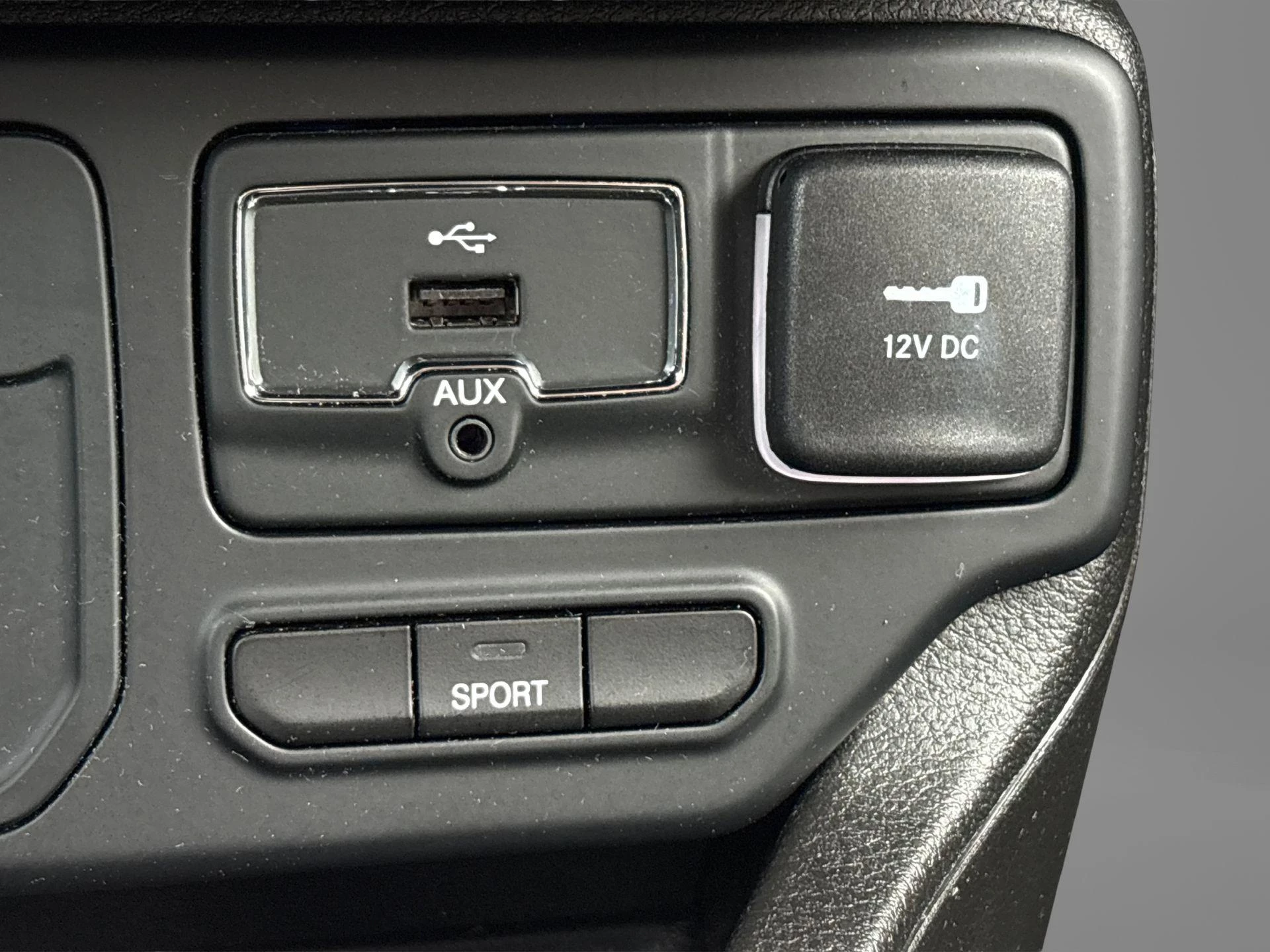 Jeep-Renegade-image-22