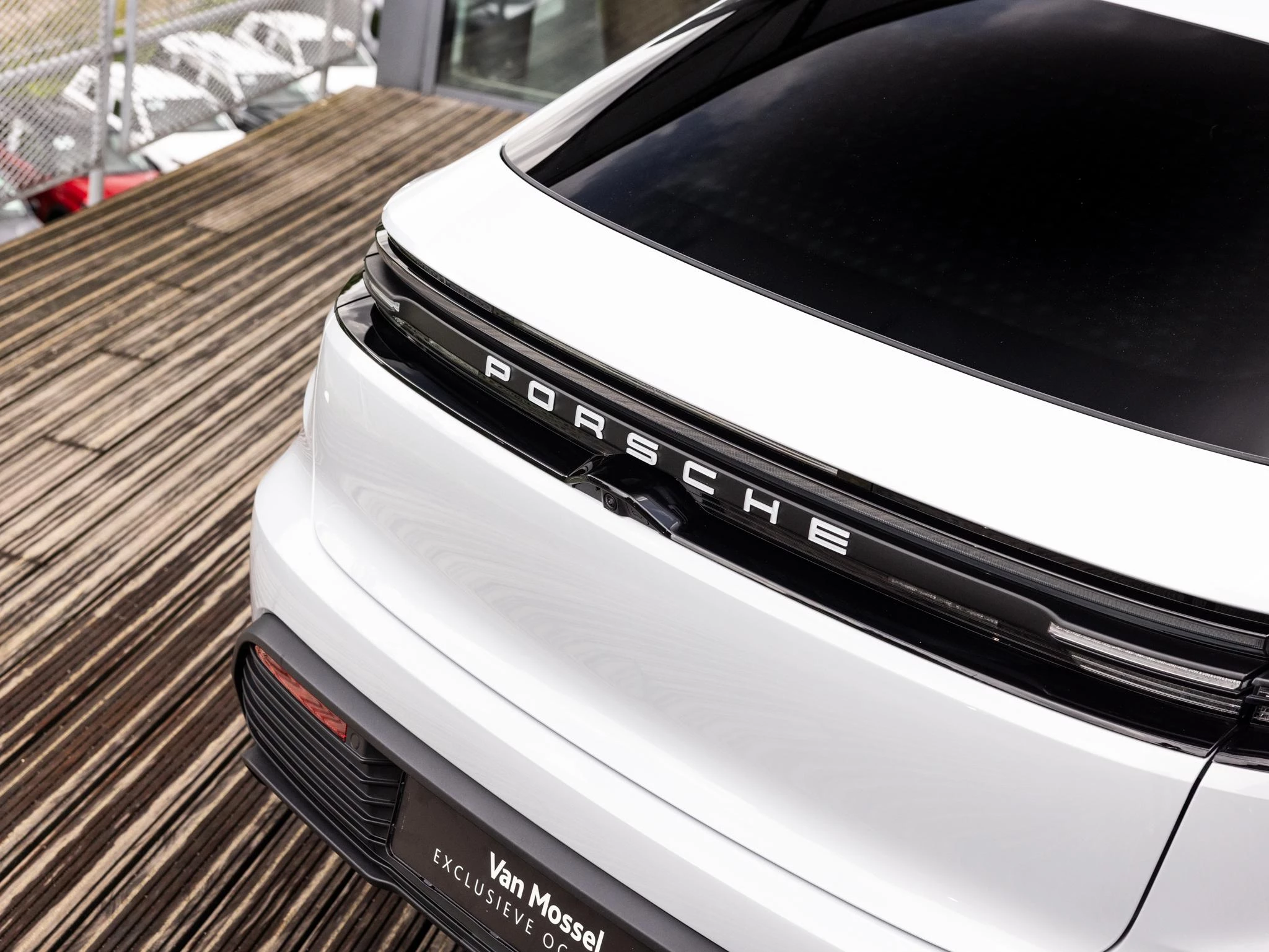 Porsche-Macan-image-12