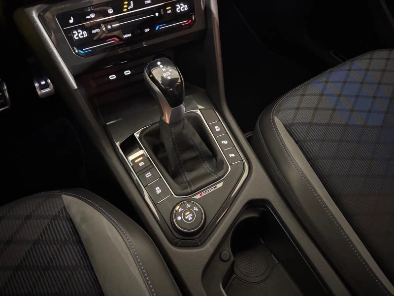 Volkswagen-Tiguan-image-9