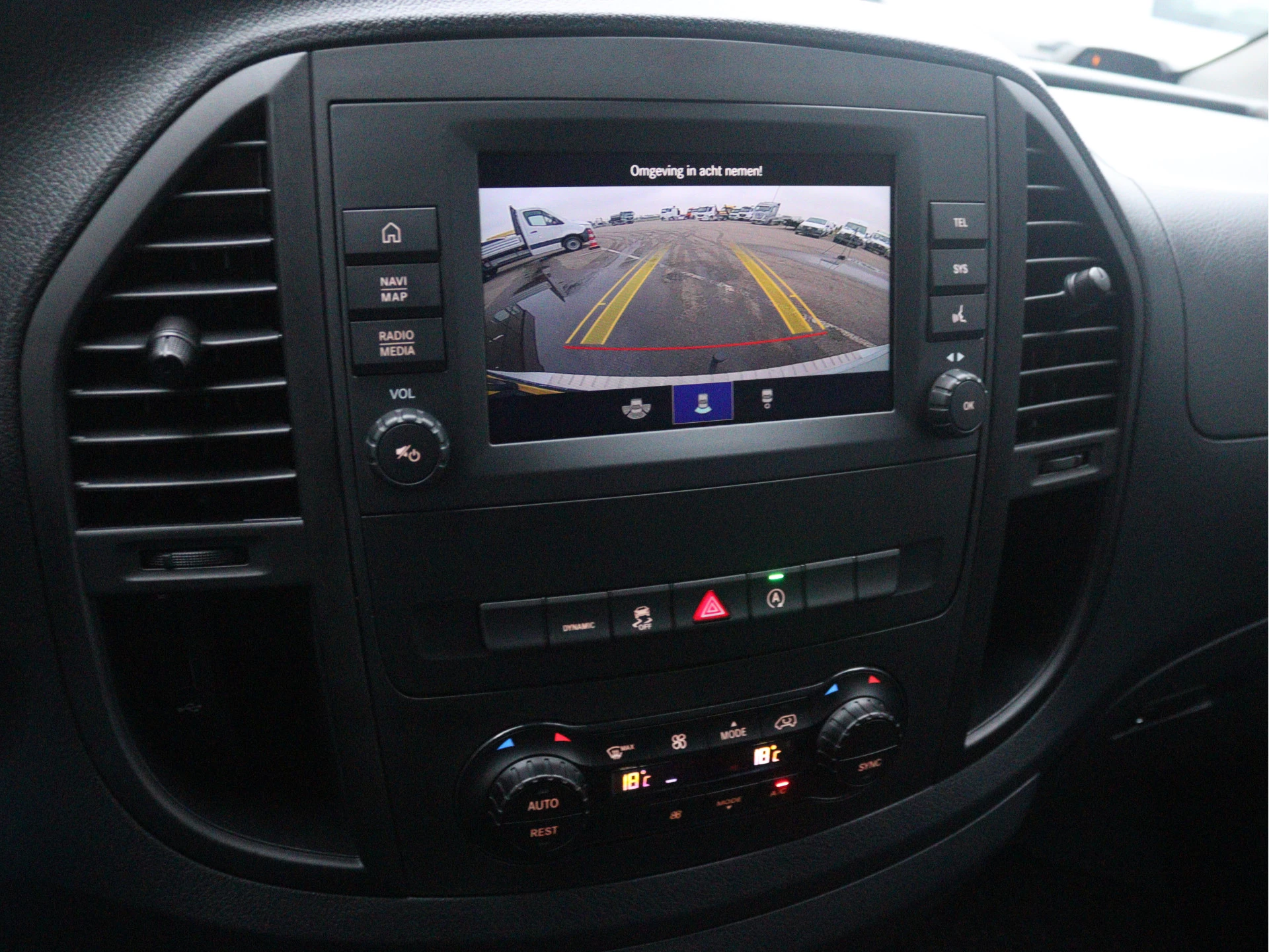 Mercedes-Benz-Vito-image-9