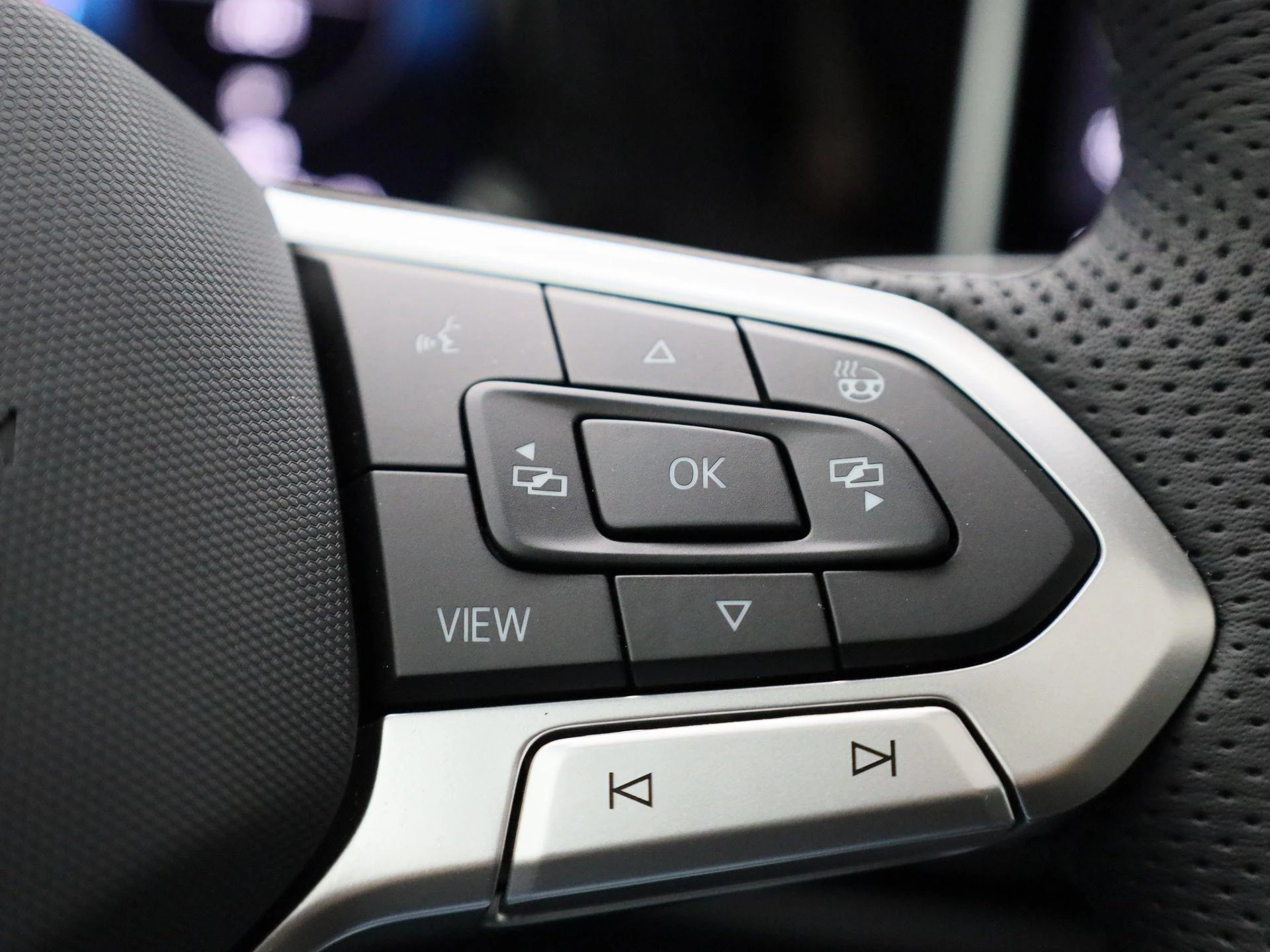 Volkswagen-Golf-image-30