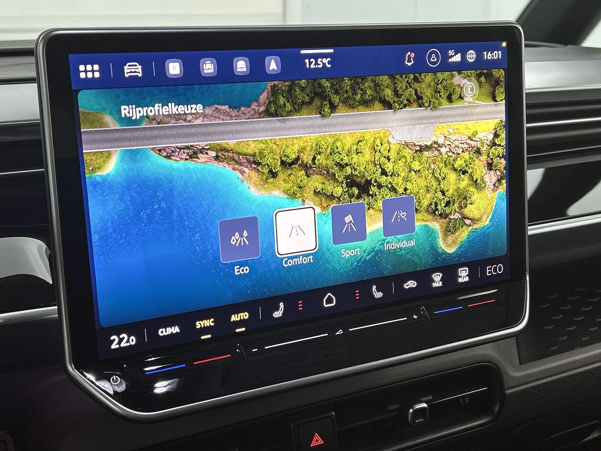 Volkswagen-ID. Buzz-image-10