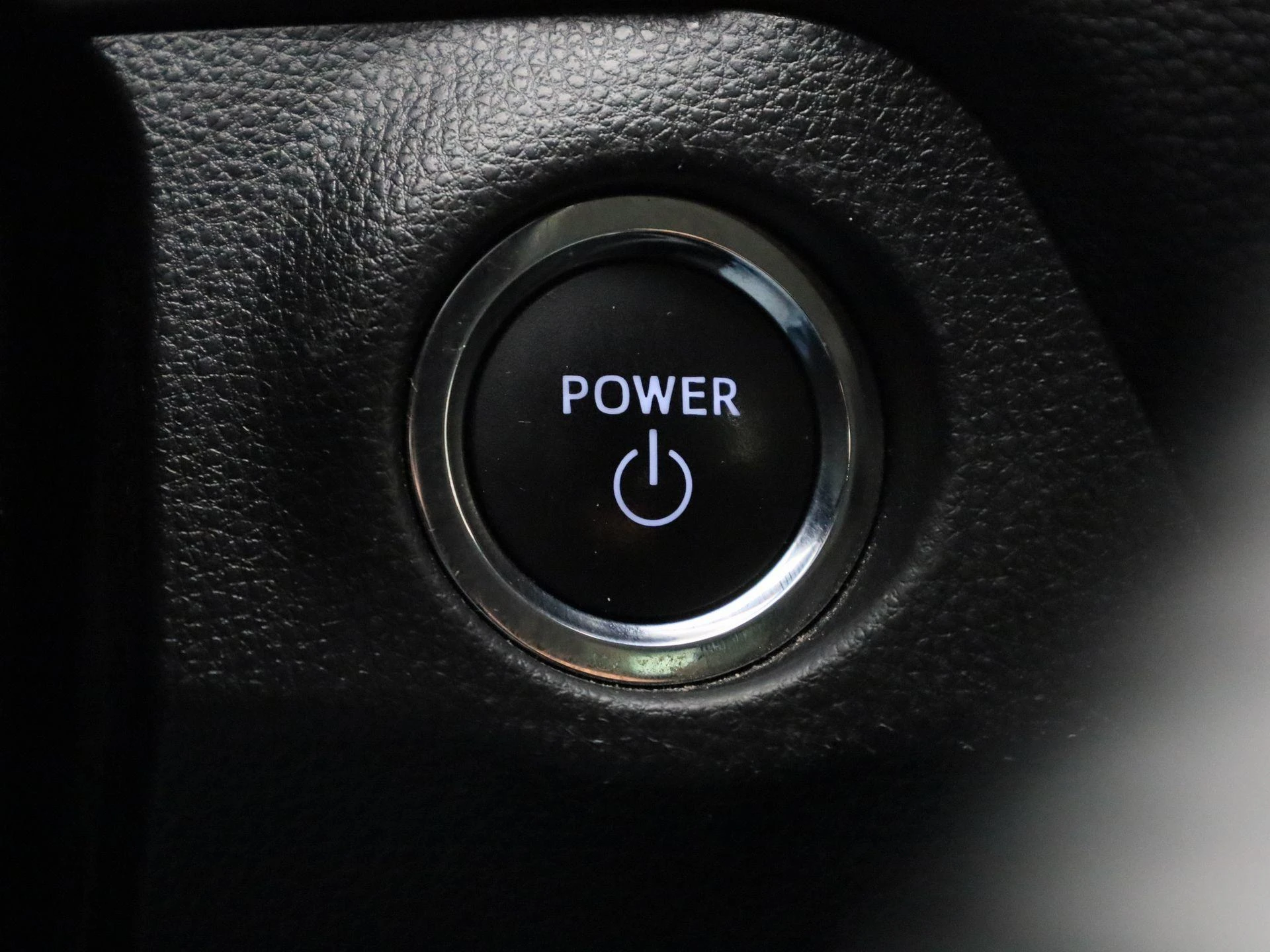 Toyota-RAV4-image-24