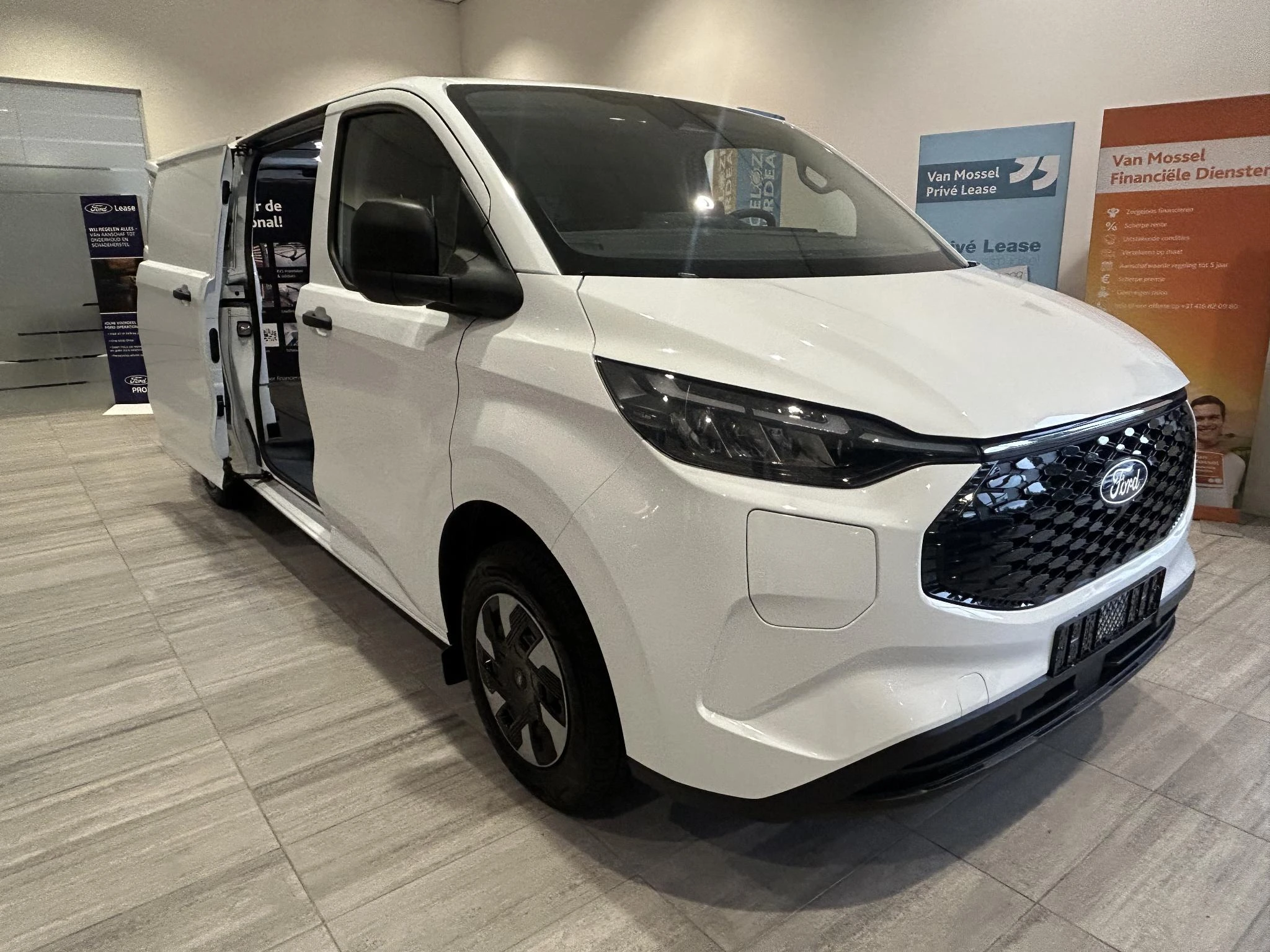 Ford-E-Transit Custom-image-5