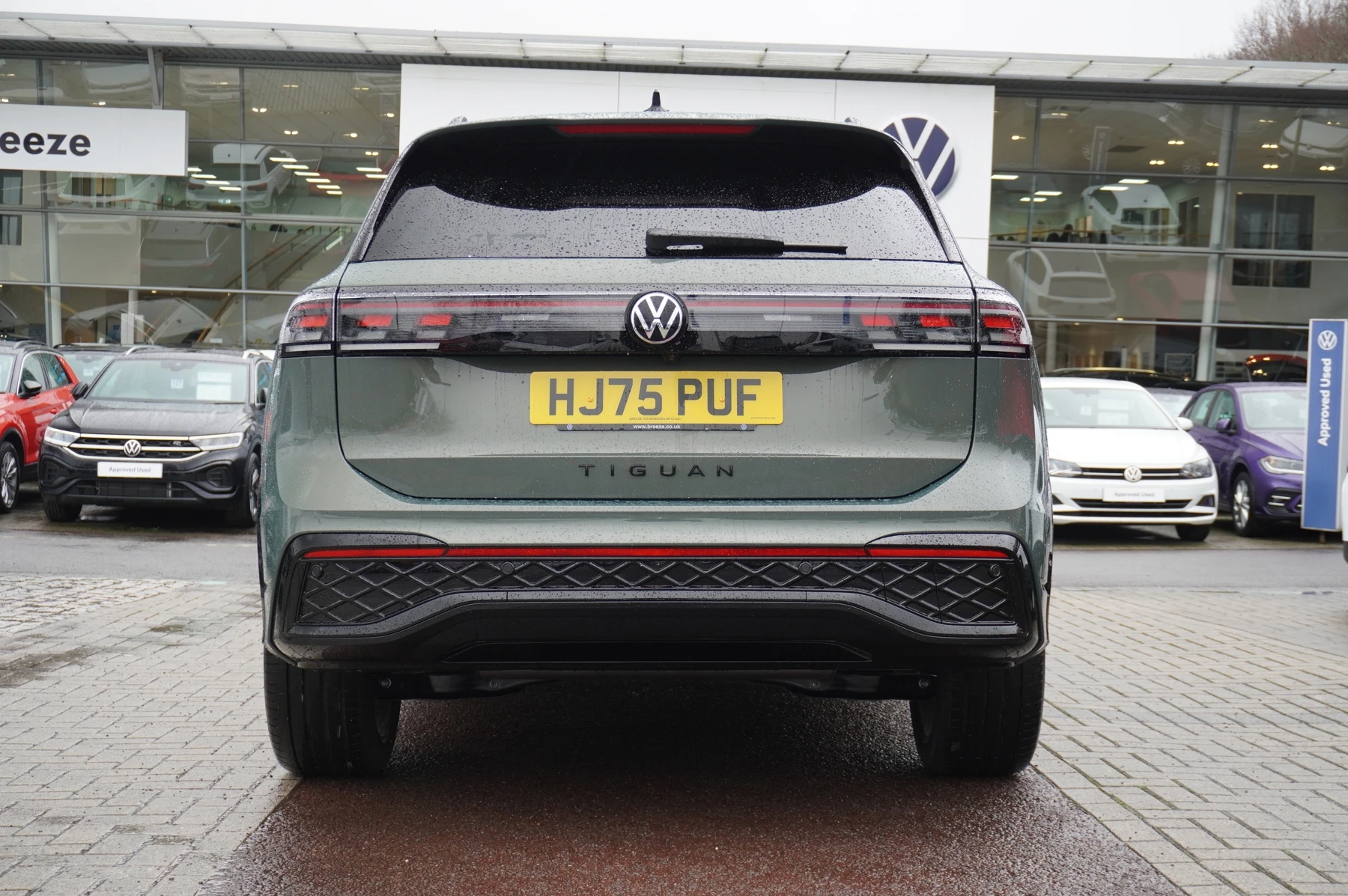 Volkswagen-Tiguan-image-12