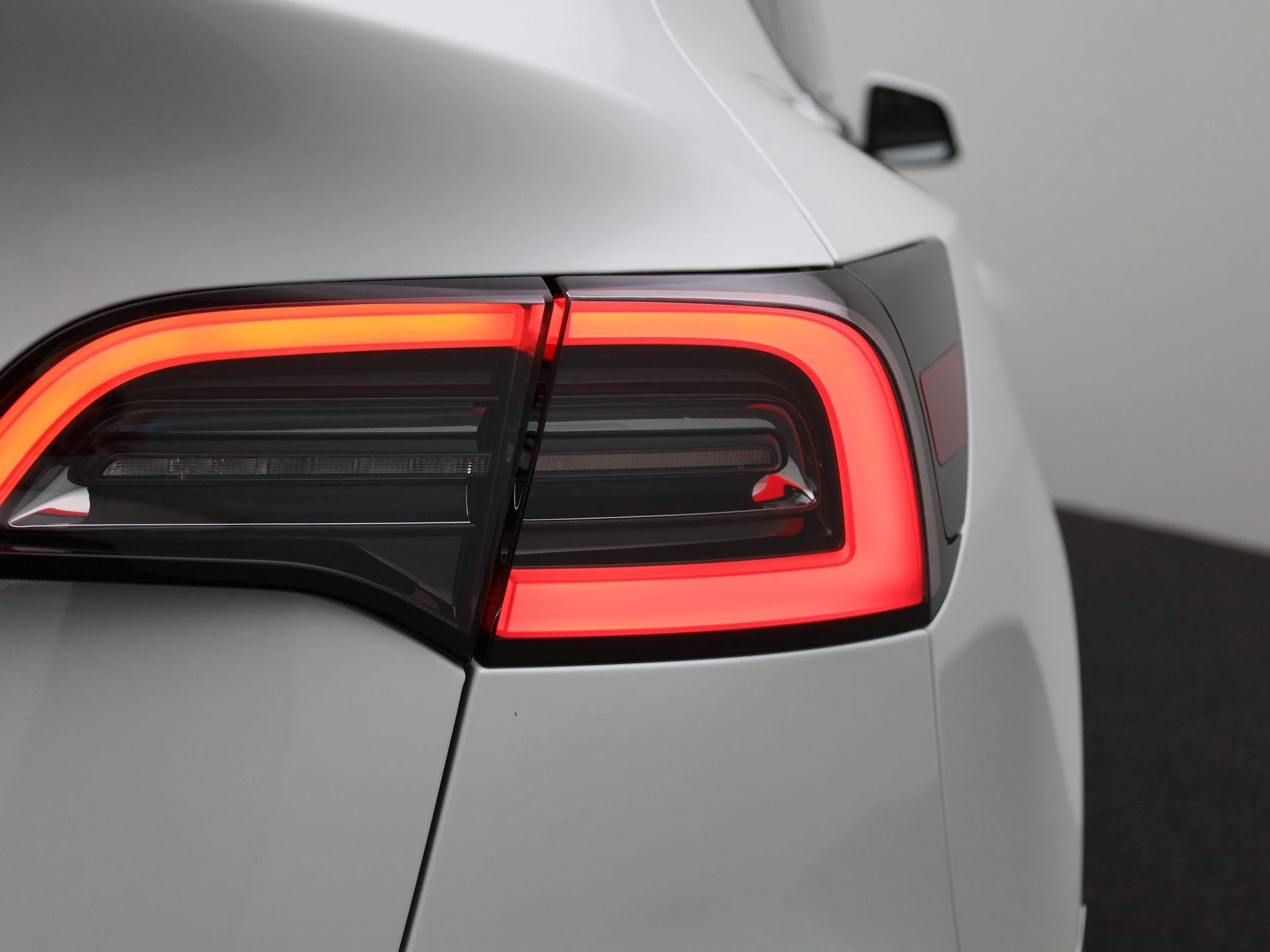 Tesla Model Y Long Range Dual Motor AWD