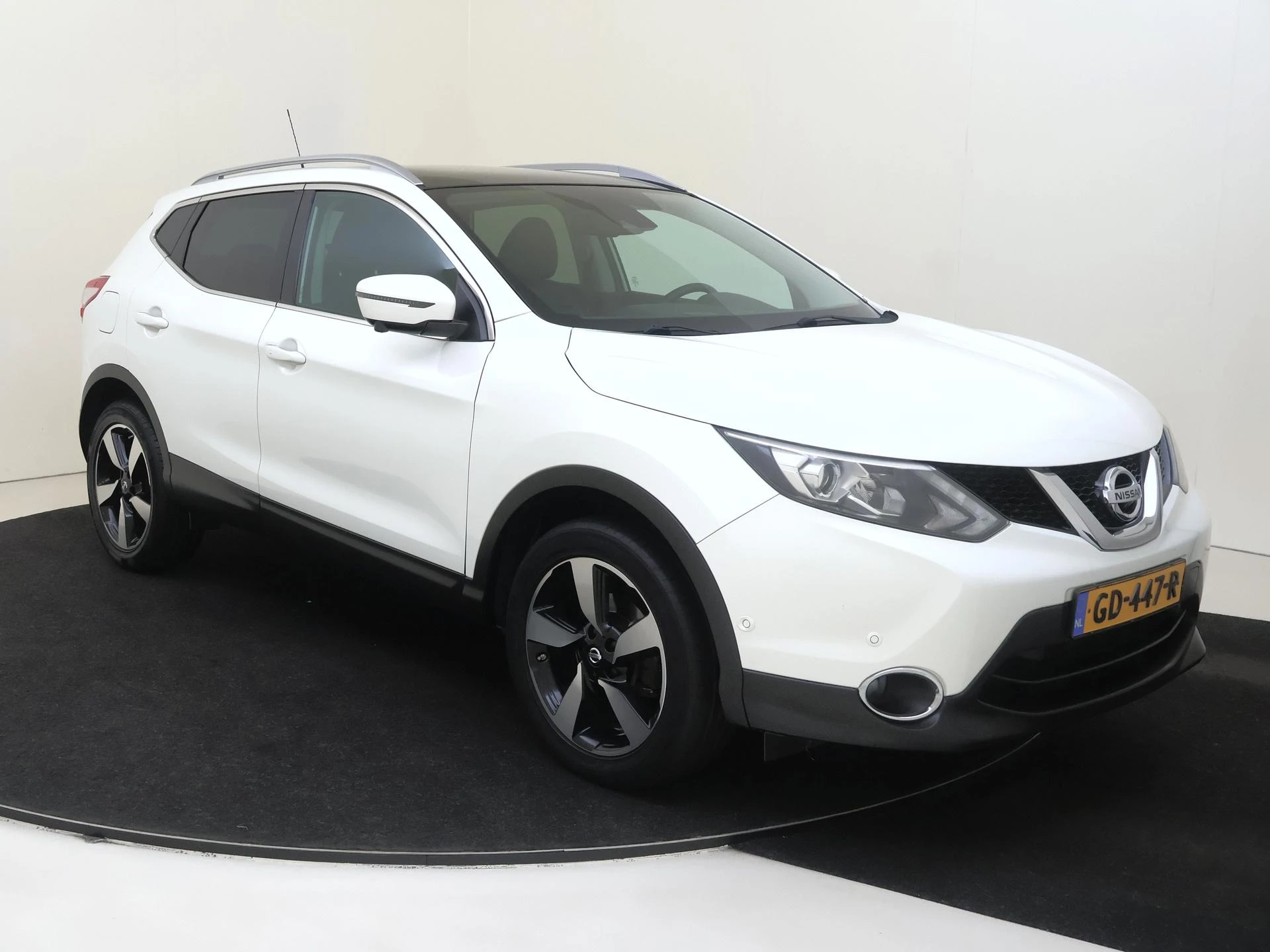 Nissan-QASHQAI-image-1