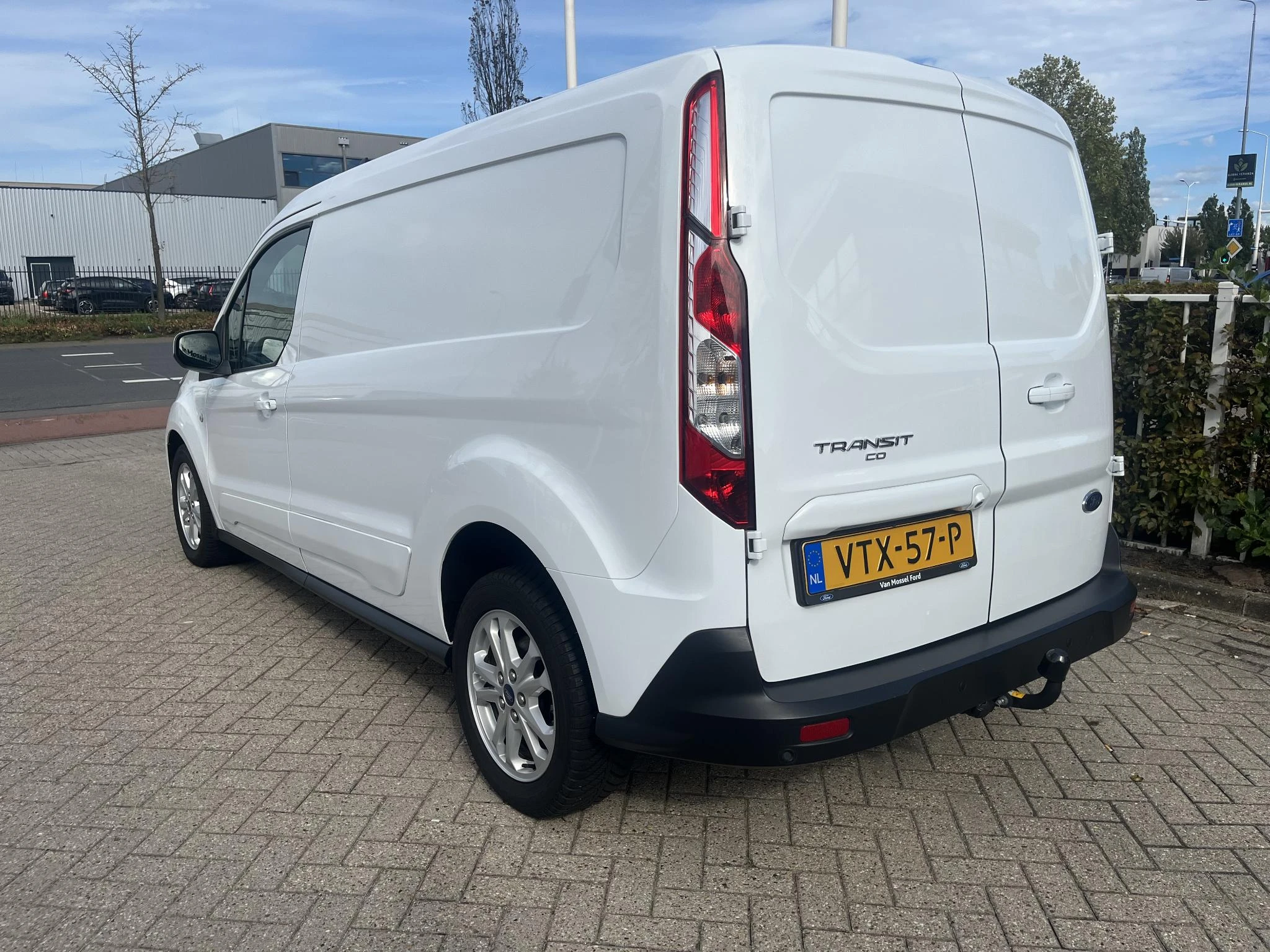 Ford-Transit Connect-image-6