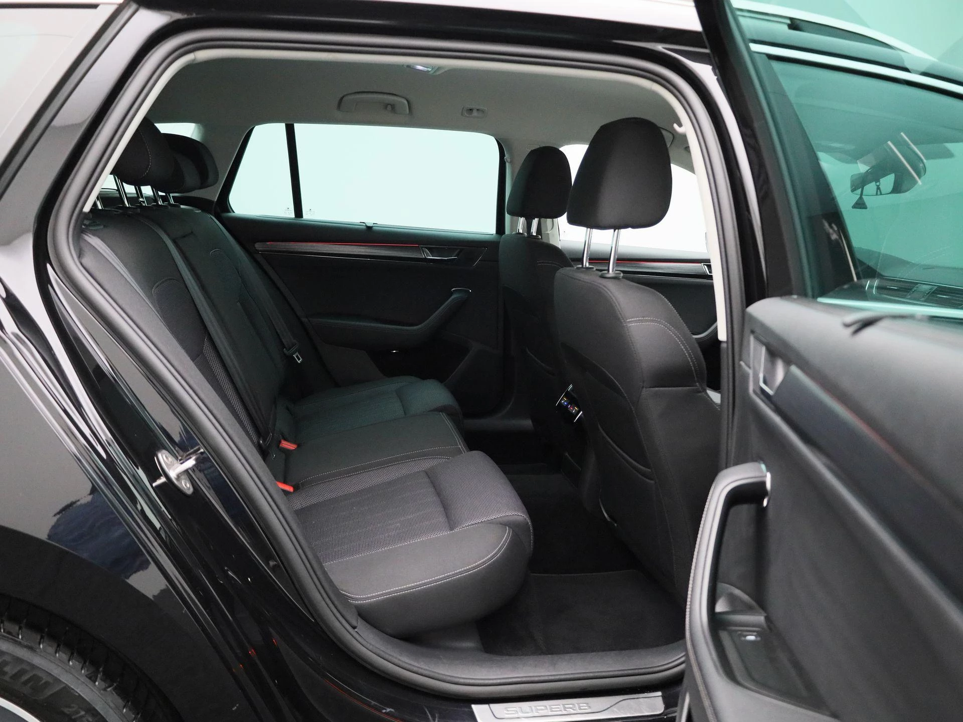 Škoda Superb 1.4 TSI iV DSG STYLE COMBI