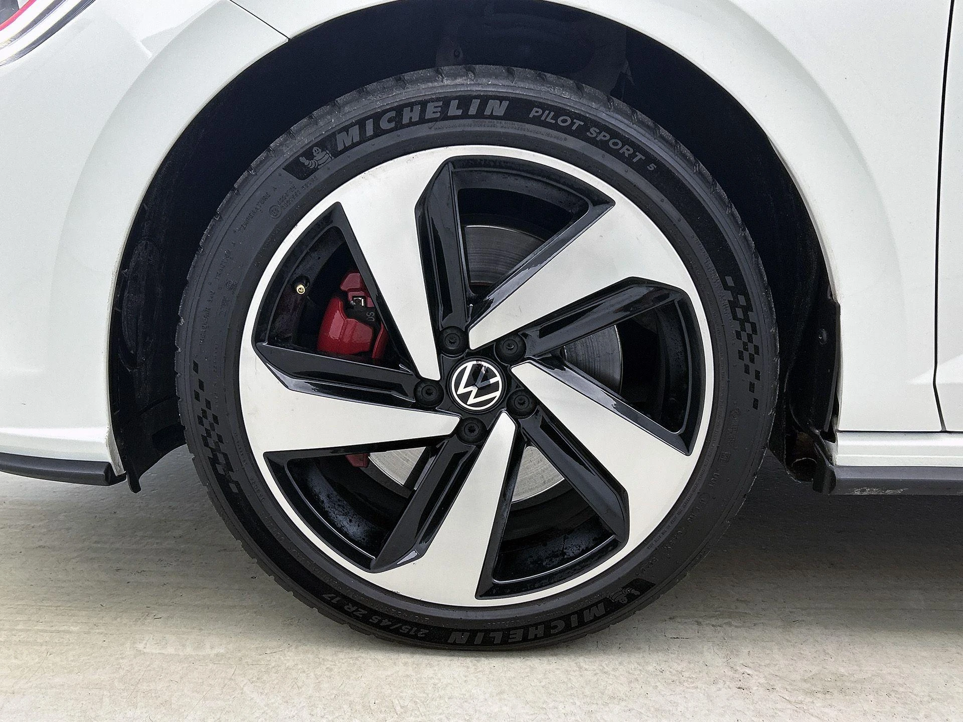 Volkswagen-Polo-image-42