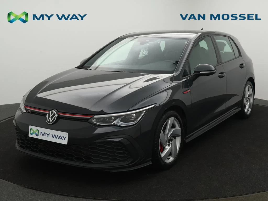 Volkswagen-Golf-image-0
