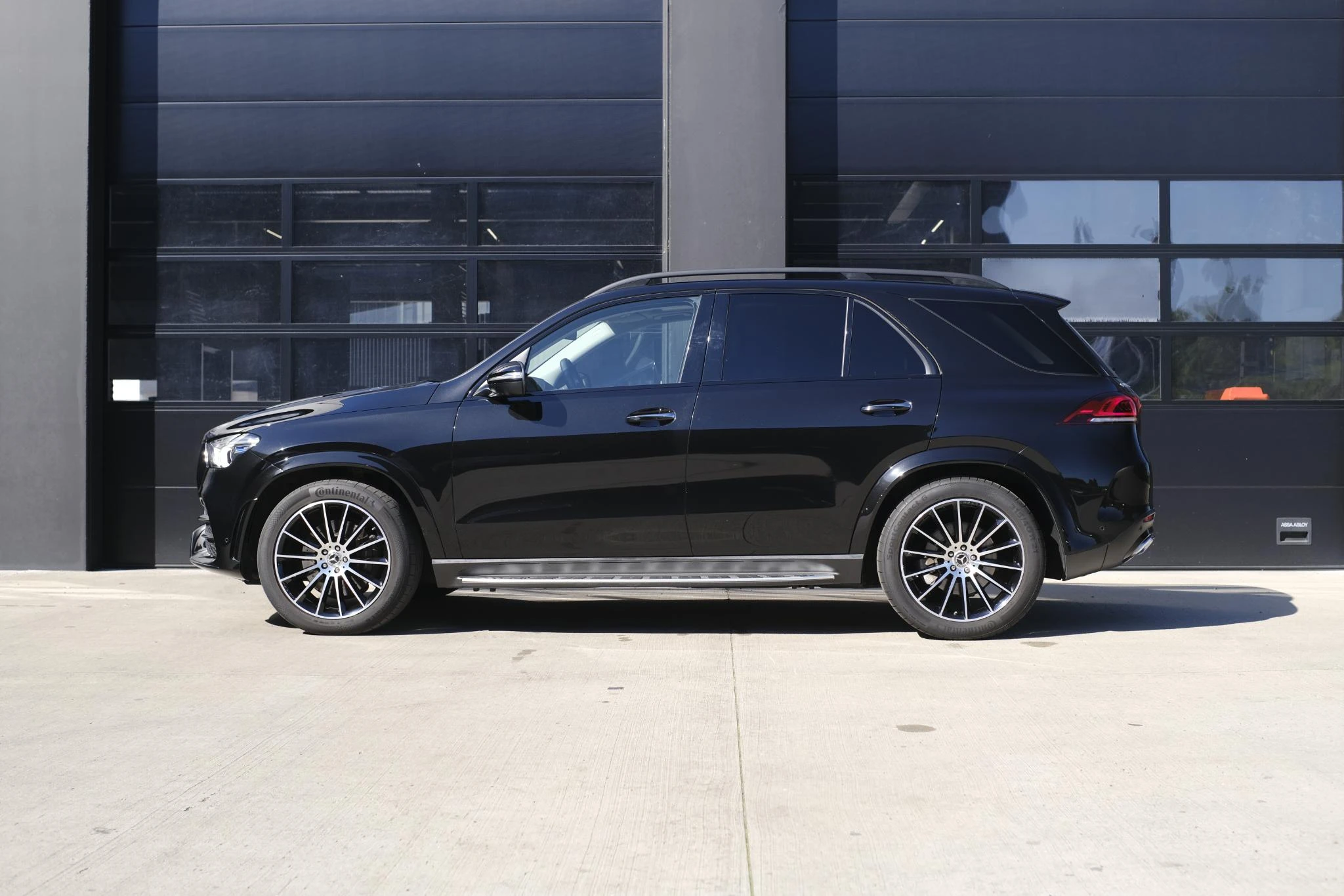 Mercedes-Benz-GLE-image-4