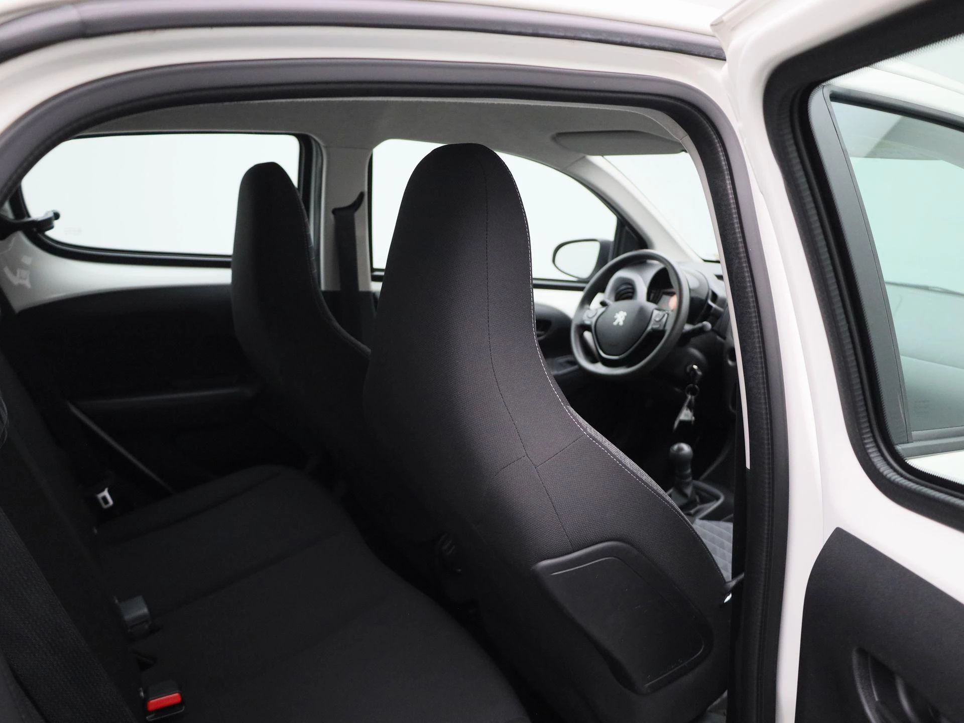 Peugeot-108-image-24
