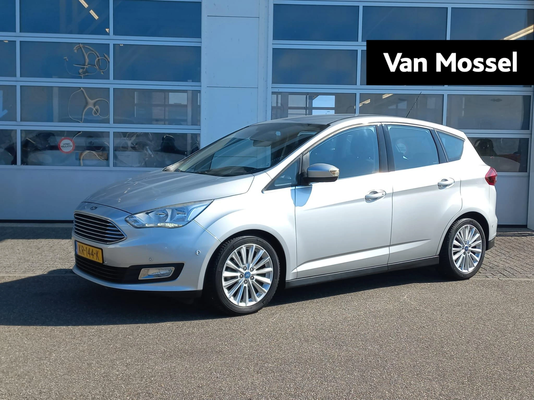 Ford-C-MAX-image-0
