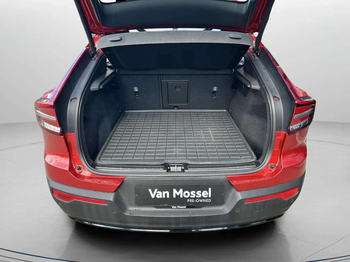 Volvo-C40-image-22