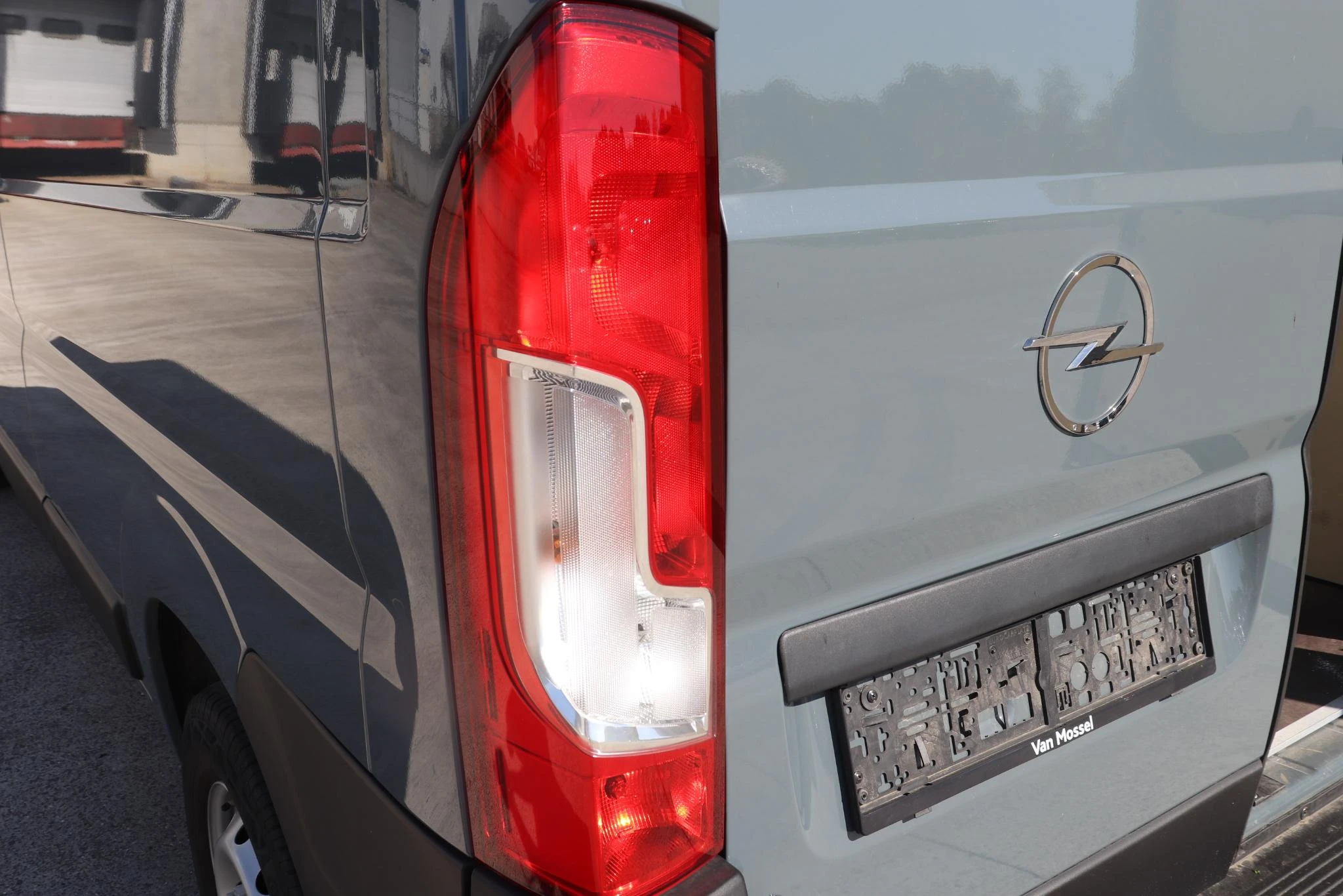 Opel-Movano-image-11