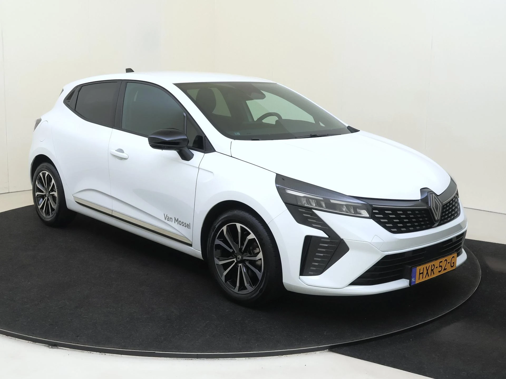 Renault-Clio-image-1
