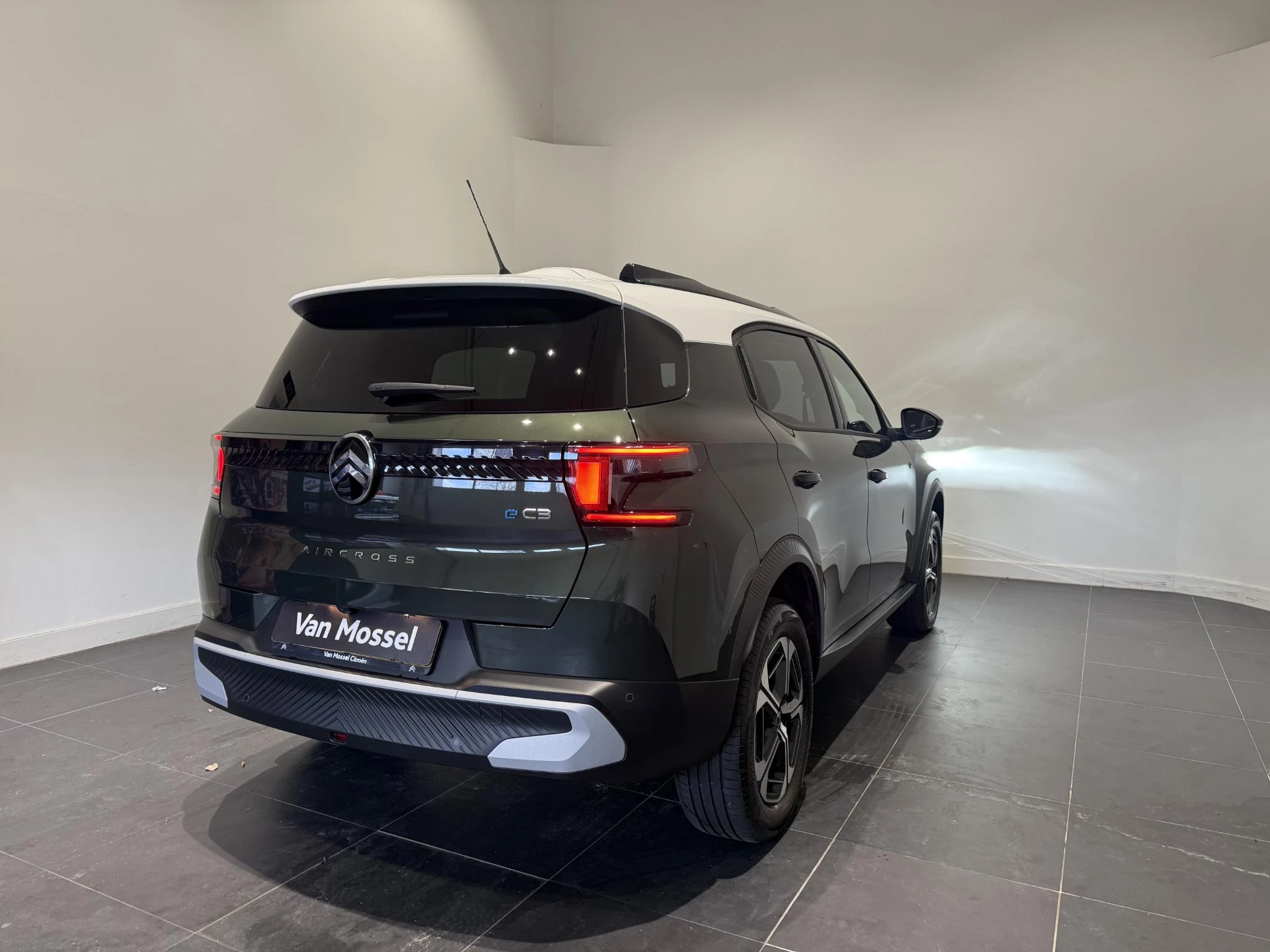 Citroën-ë-C3 Aircross-image-6