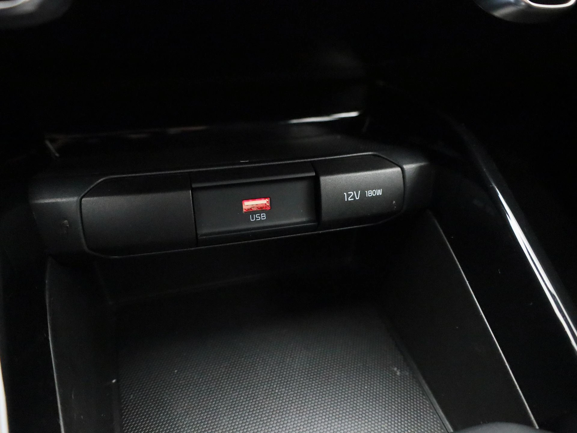 Kia-Stonic-image-20