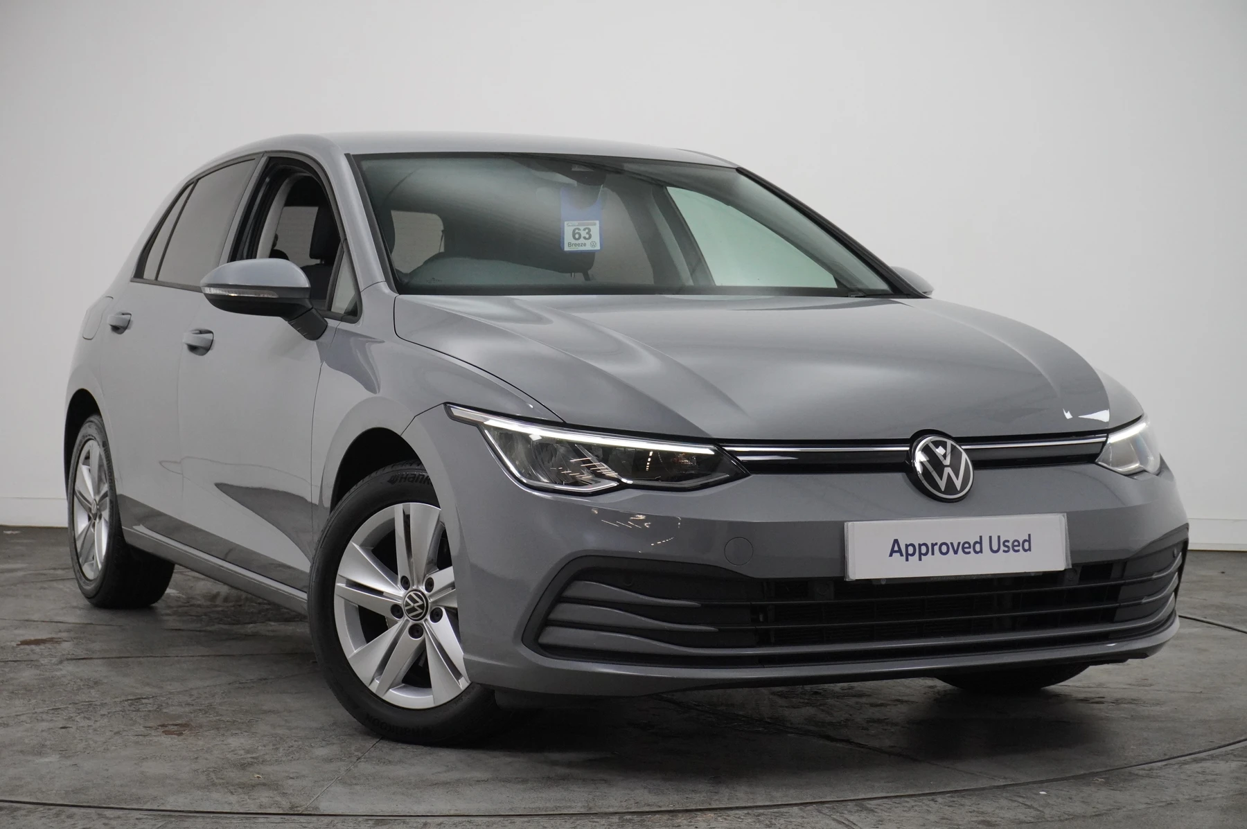 Volkswagen-Golf-image-0