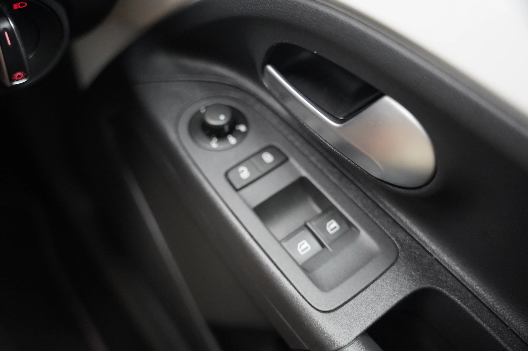 Volkswagen-up!-image-19